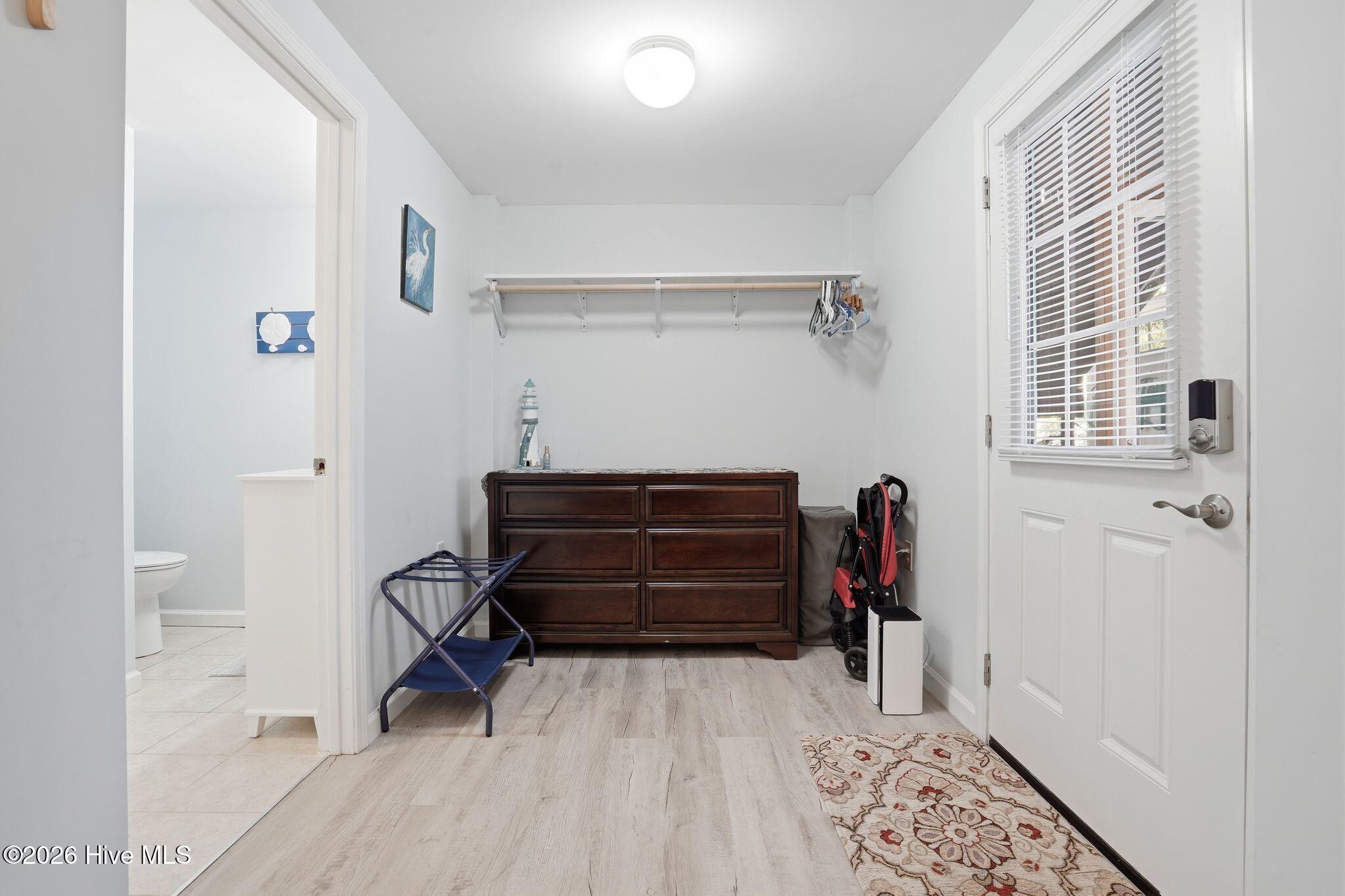 100555111 | Photo 26