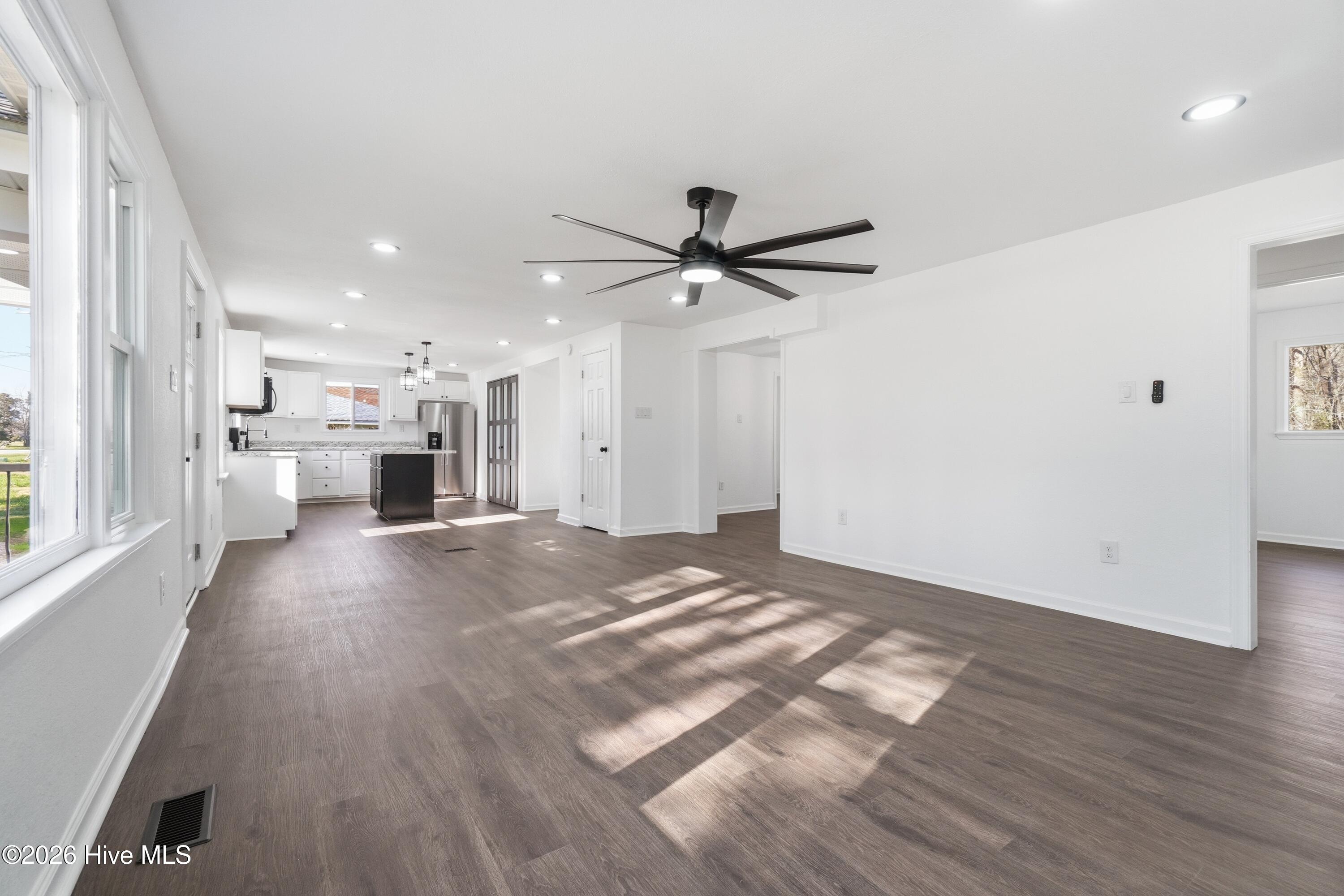 Open LR / Kitchen