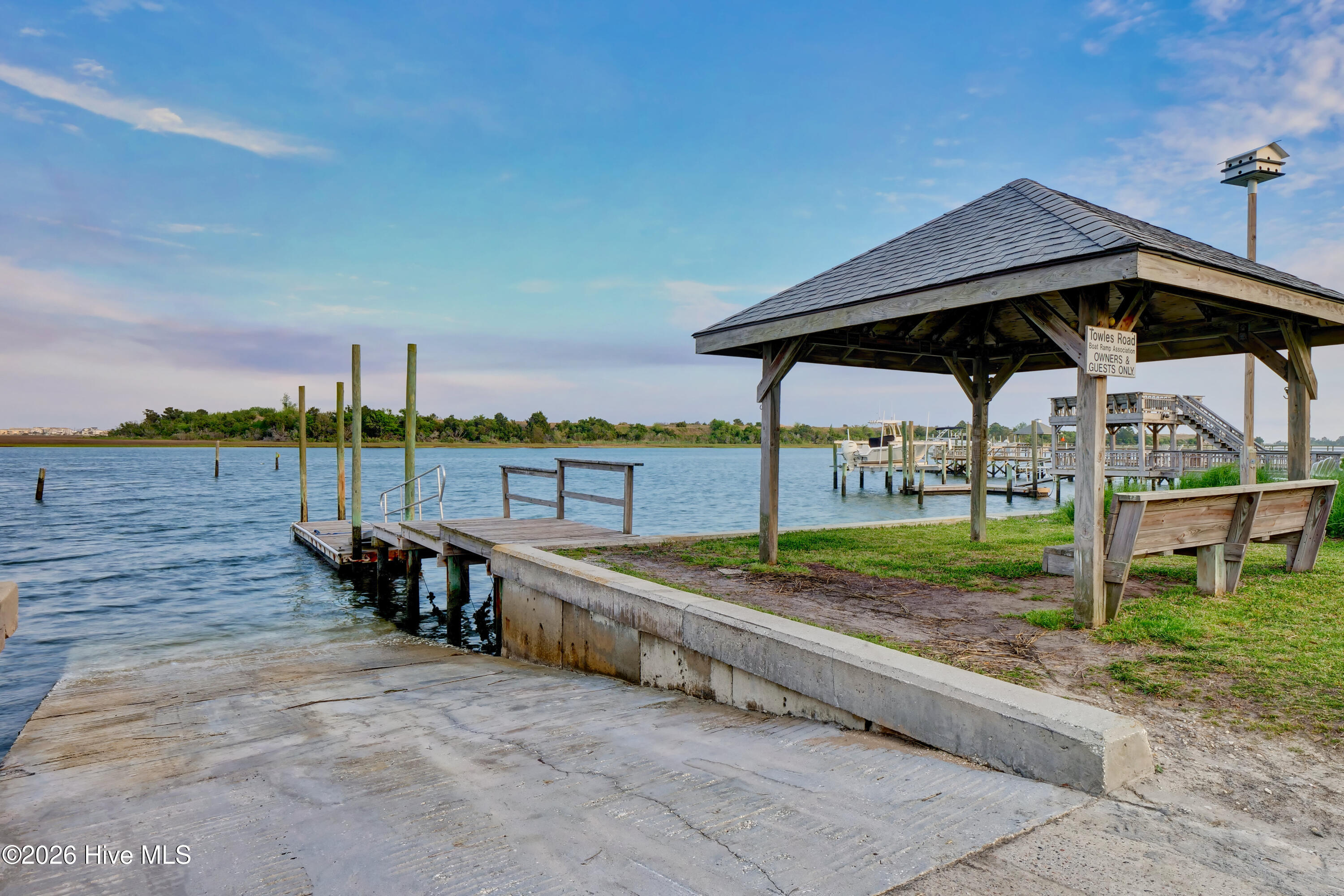 100559715 | Photo 72