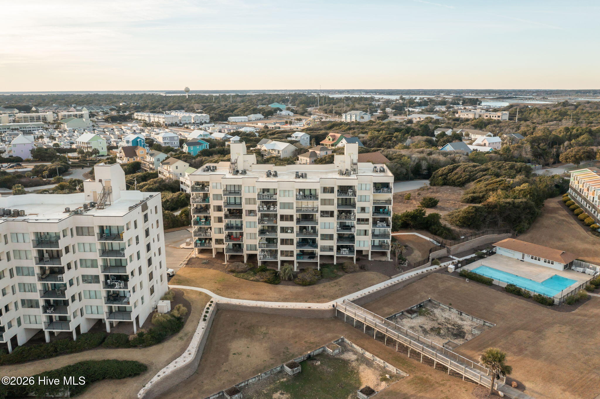 100550428 | Photo 39