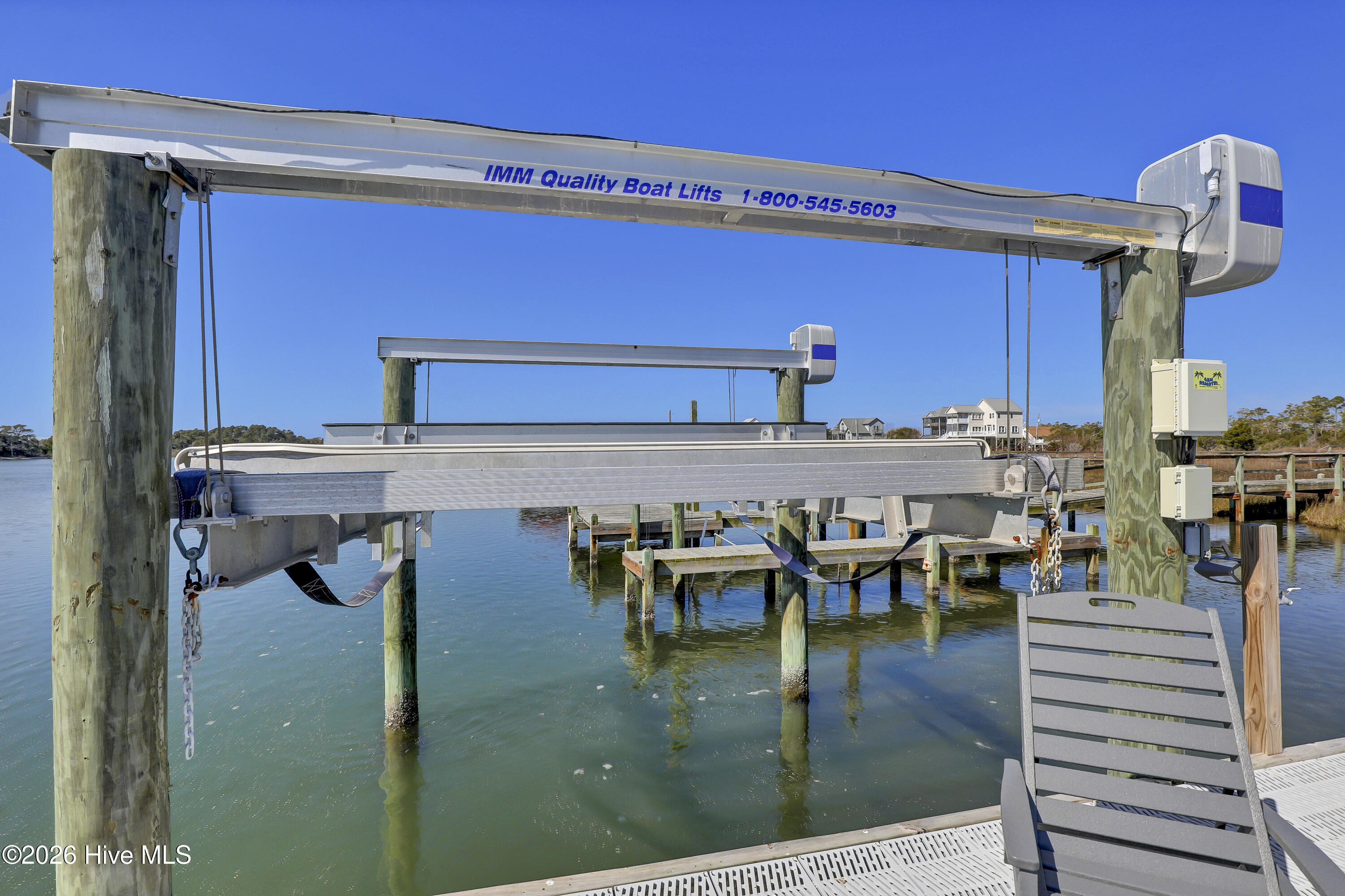 100562204 | Photo 49