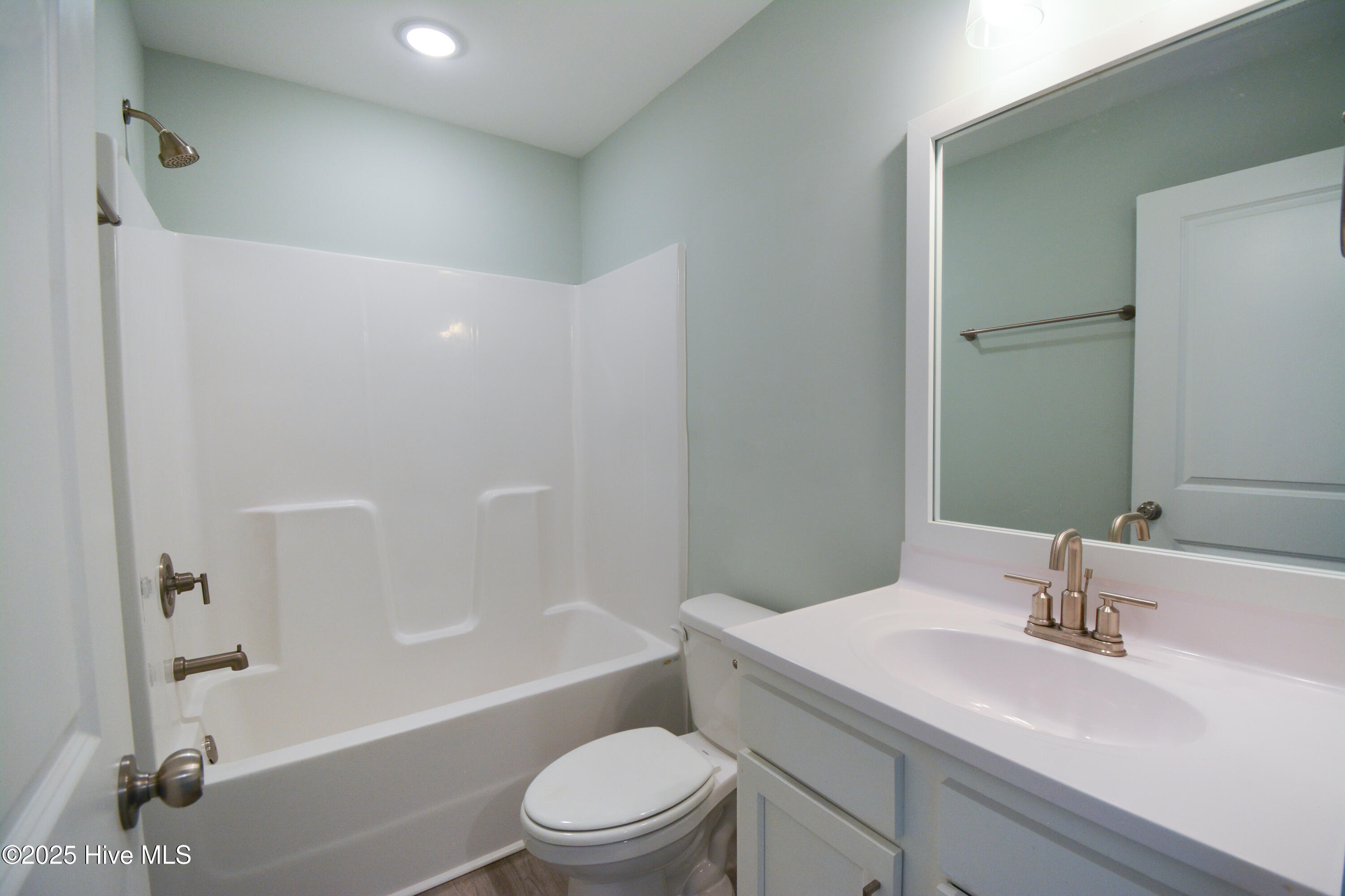 100534687 | Photo 19