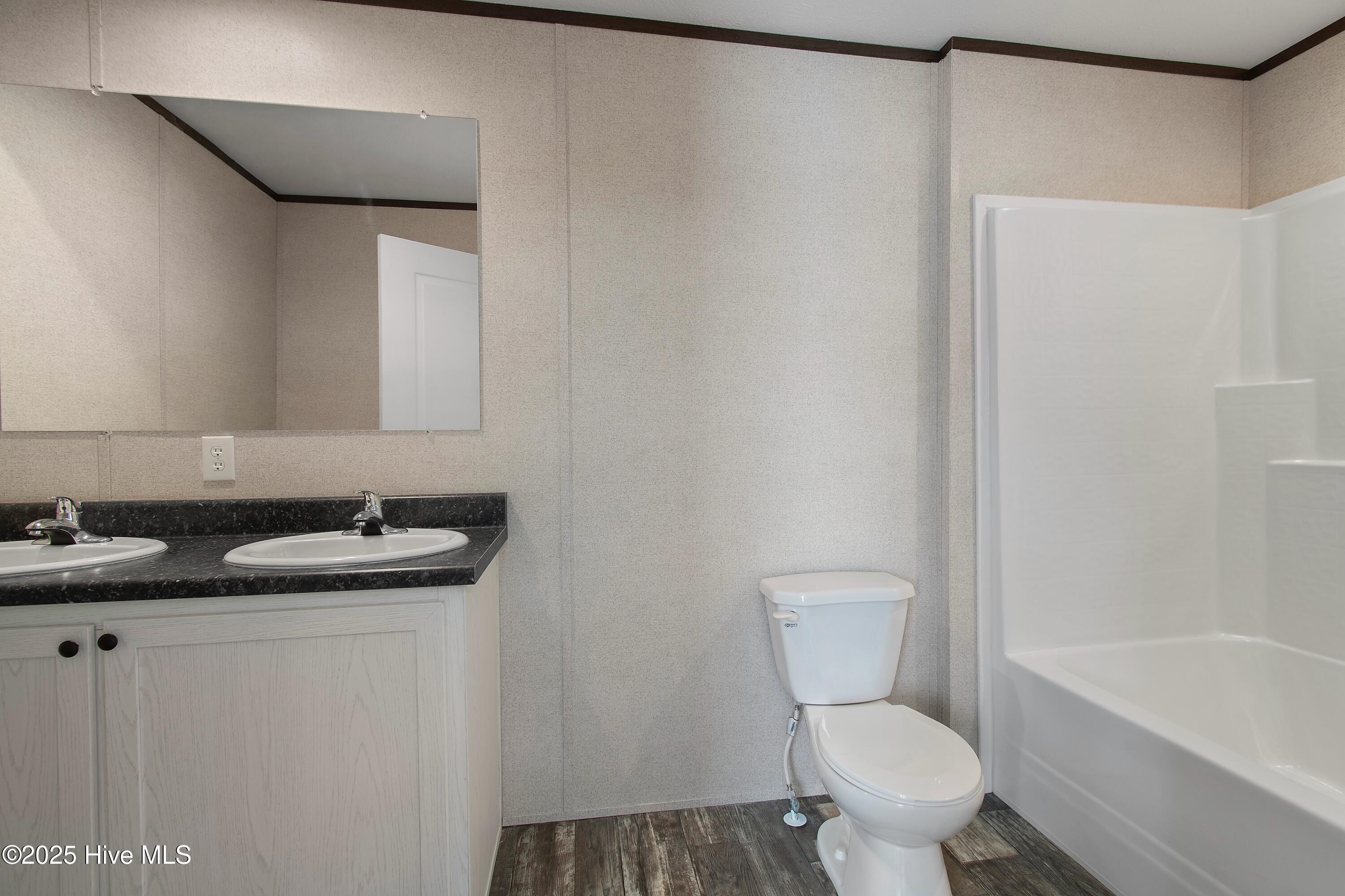 100542046 | Photo 18