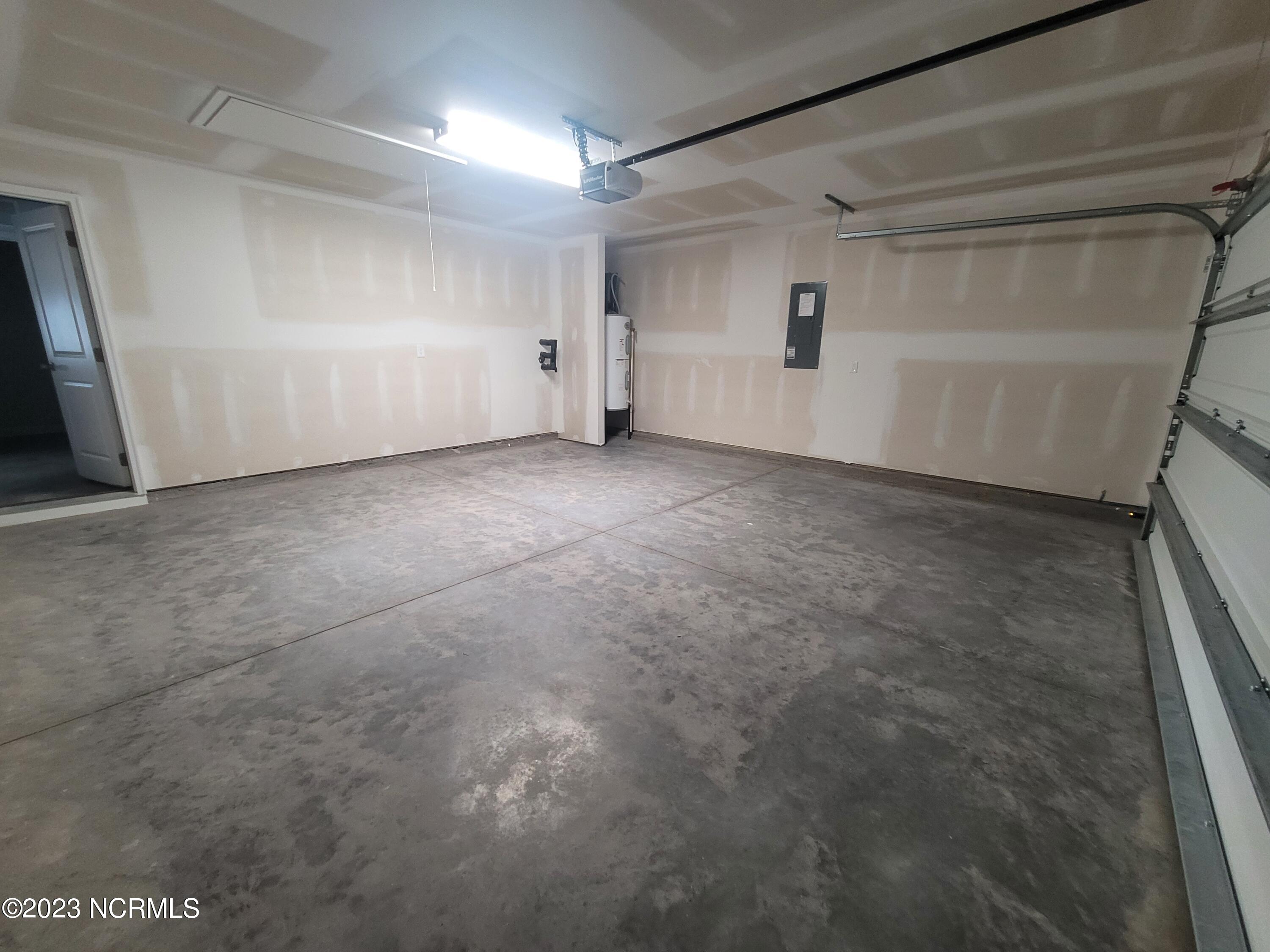 100556788 | Photo 28