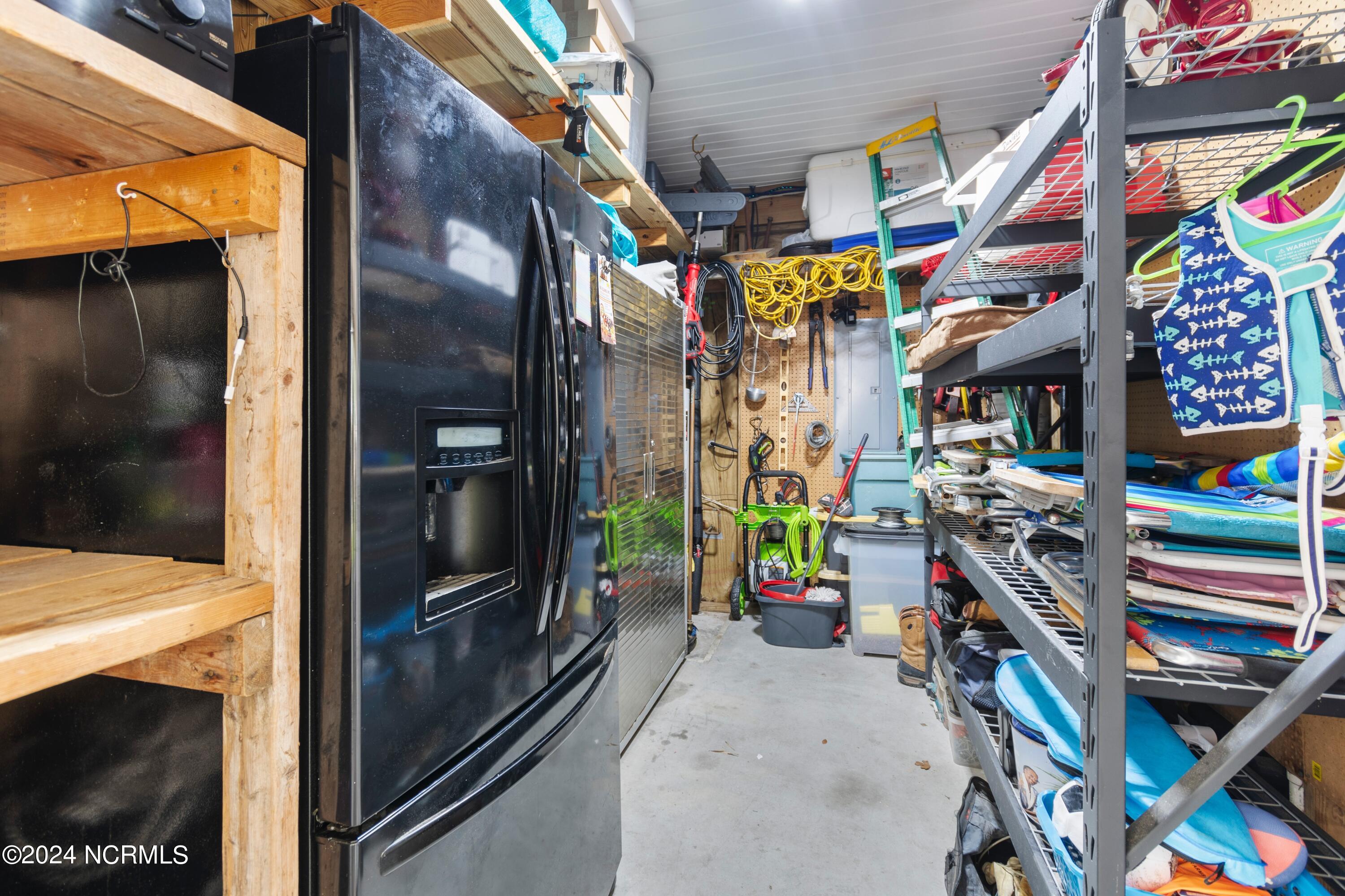 100461255 | Photo 32