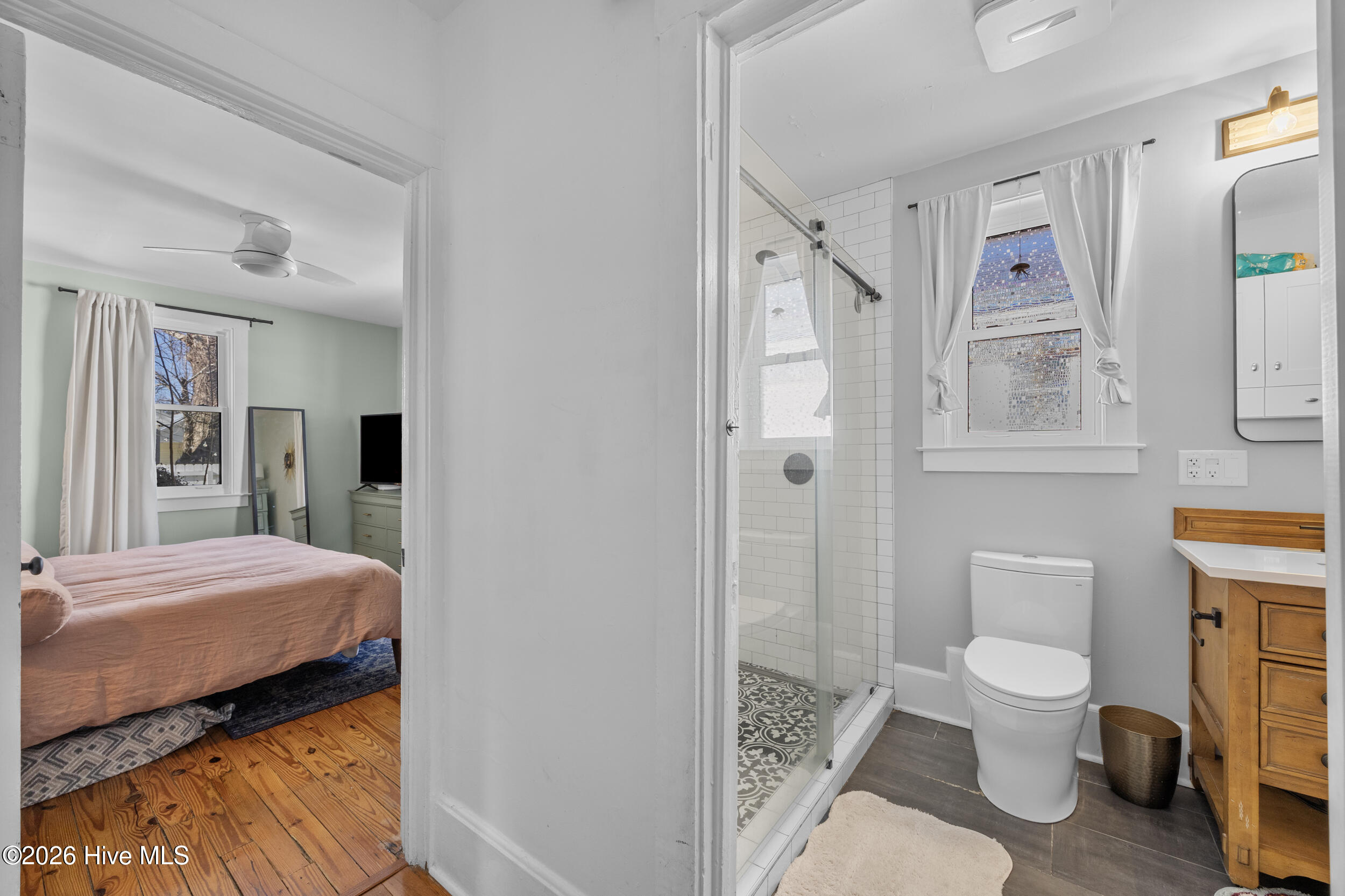 100552854 | Photo 24