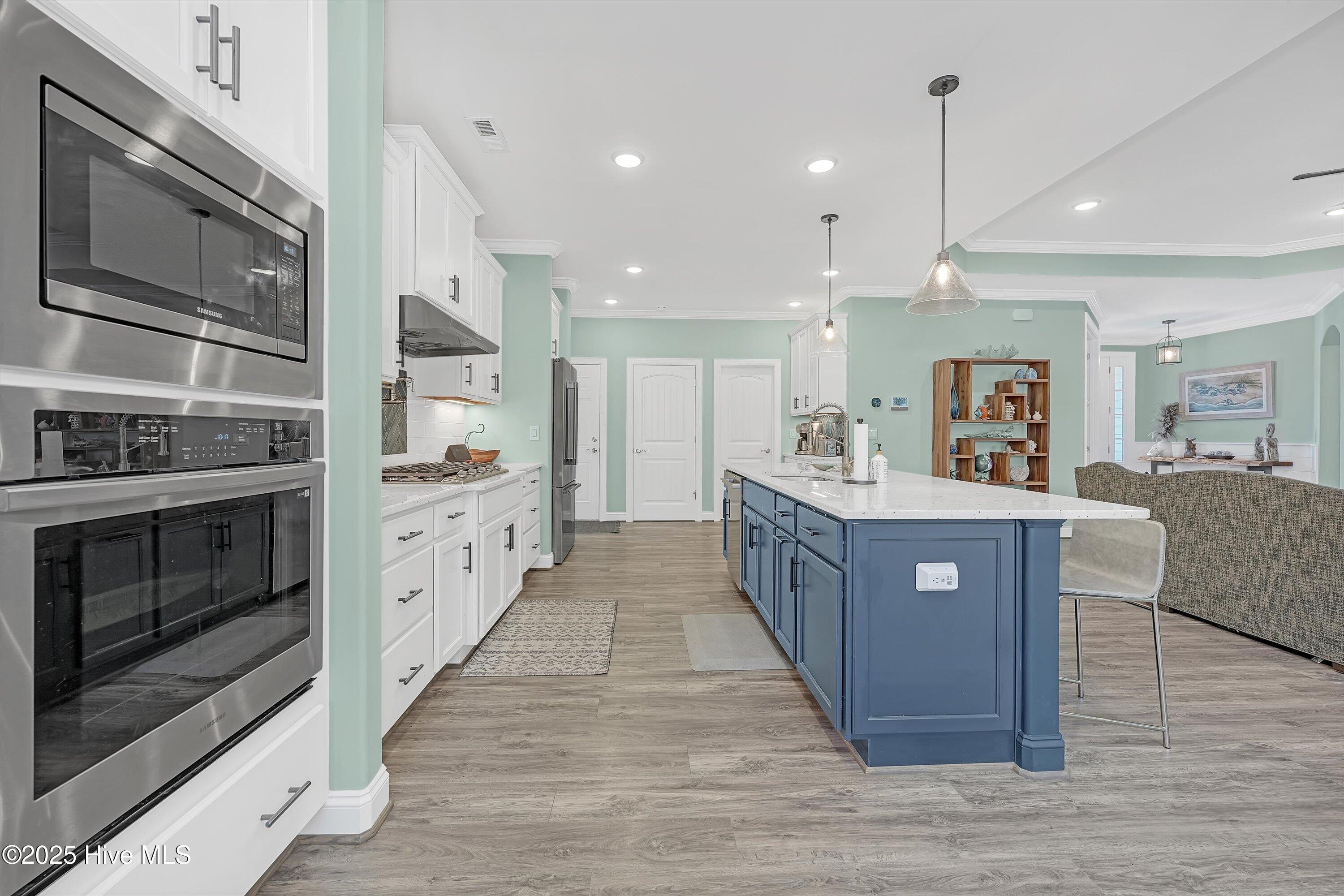 100526199 | Photo 14