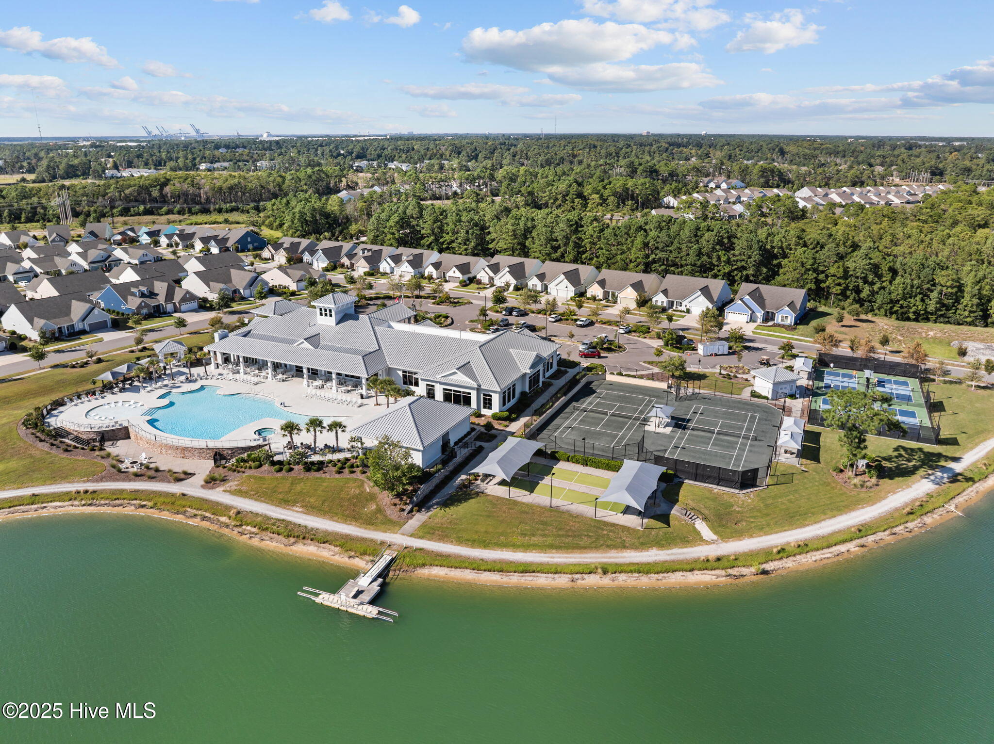 100540336 | Photo 56