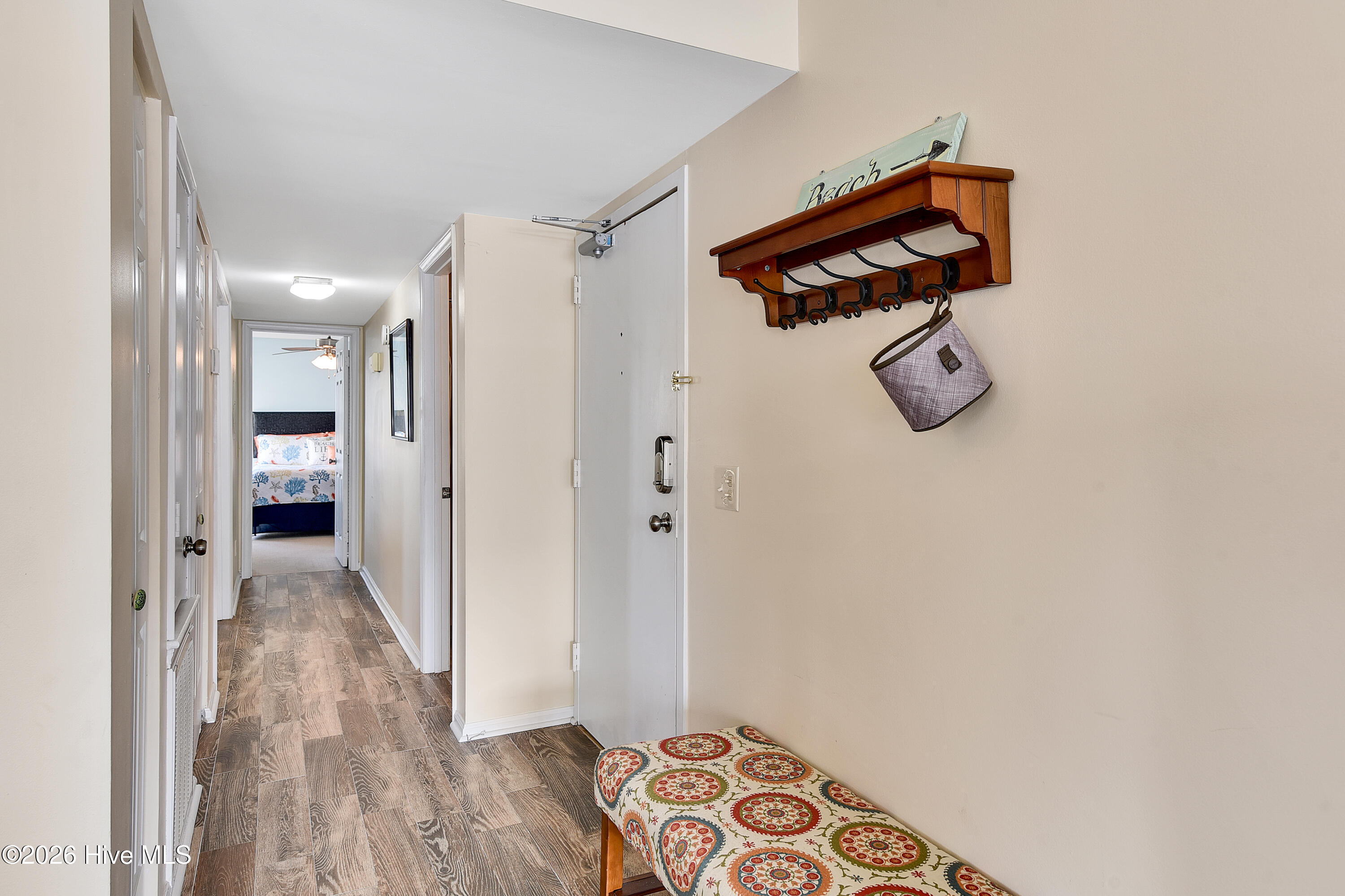 100555375 | Photo 23