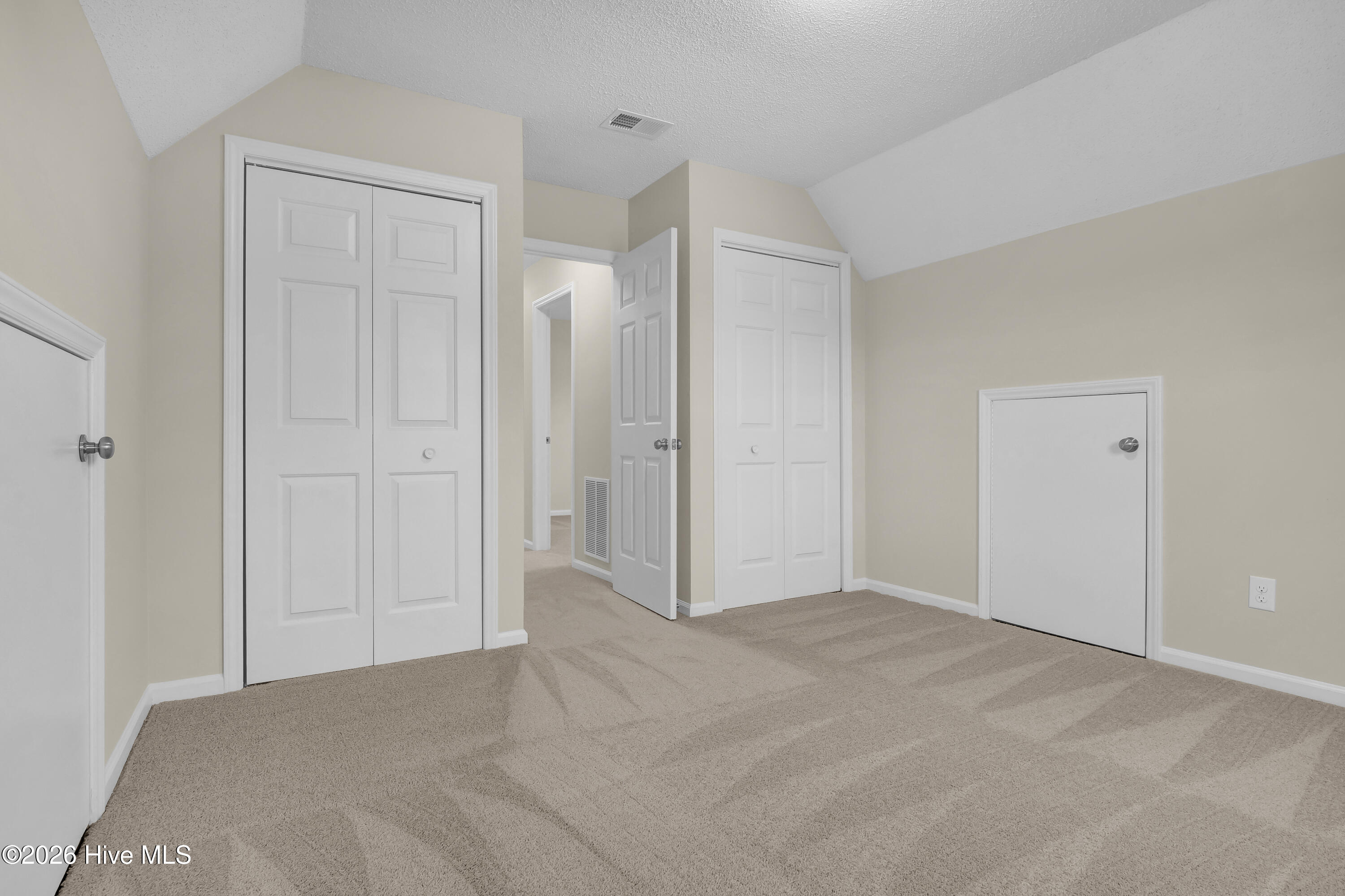 100552013 | Photo 22