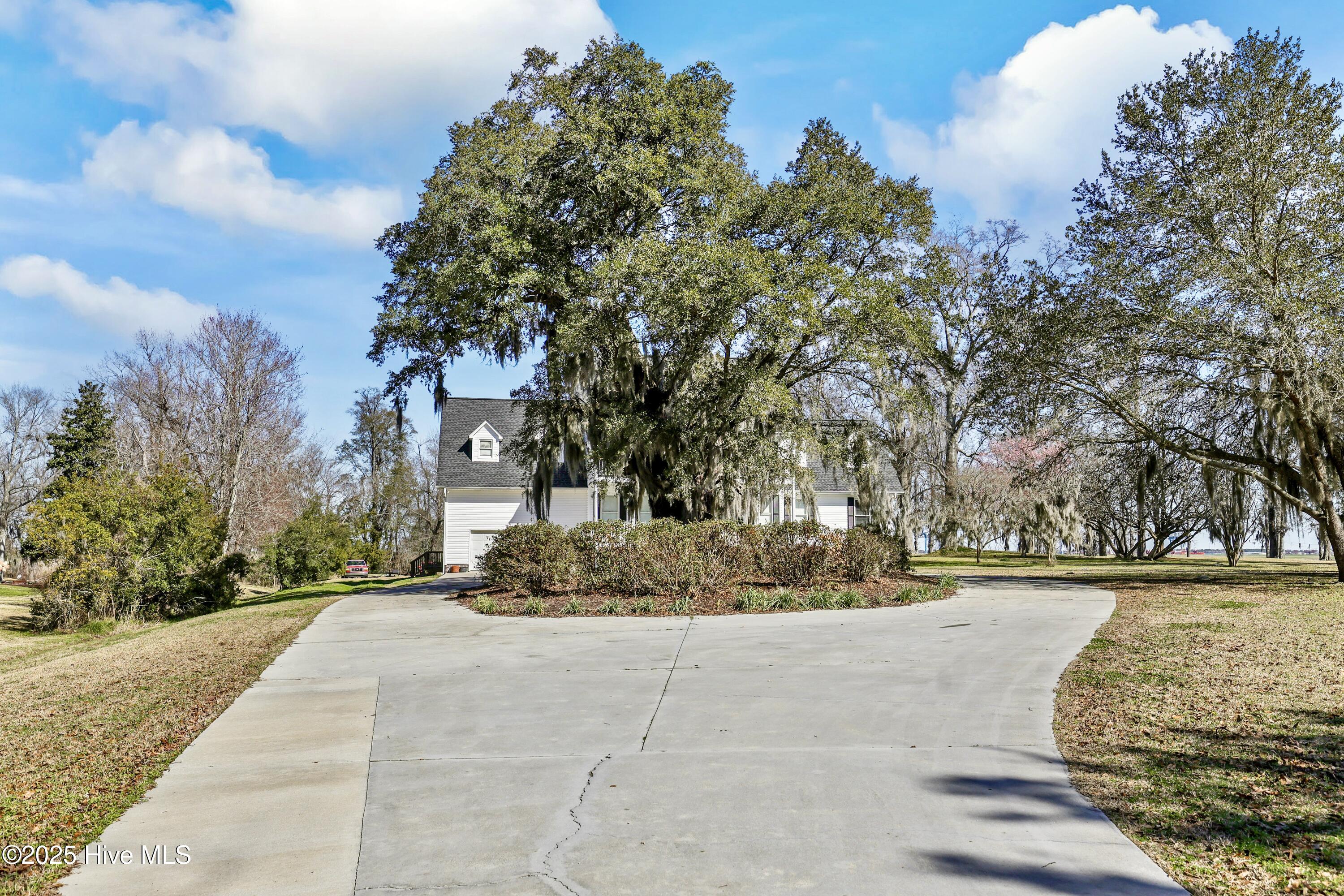 Homes for sale in Winnabow, NC | 1228 Liberty Landing Rd Se, Winnabow, NC 28479 | MLS# 100494735