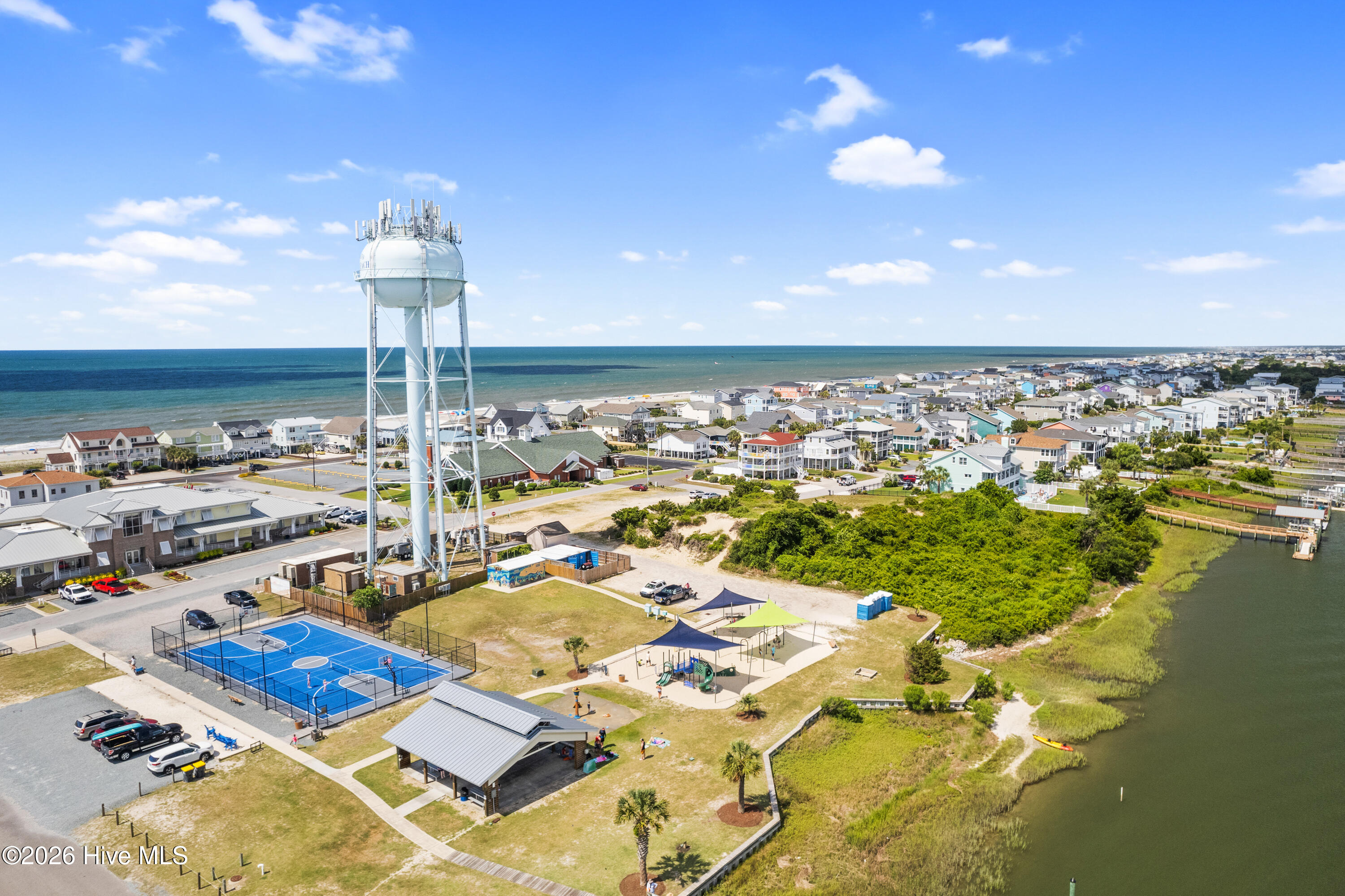 100519068 | Photo 51