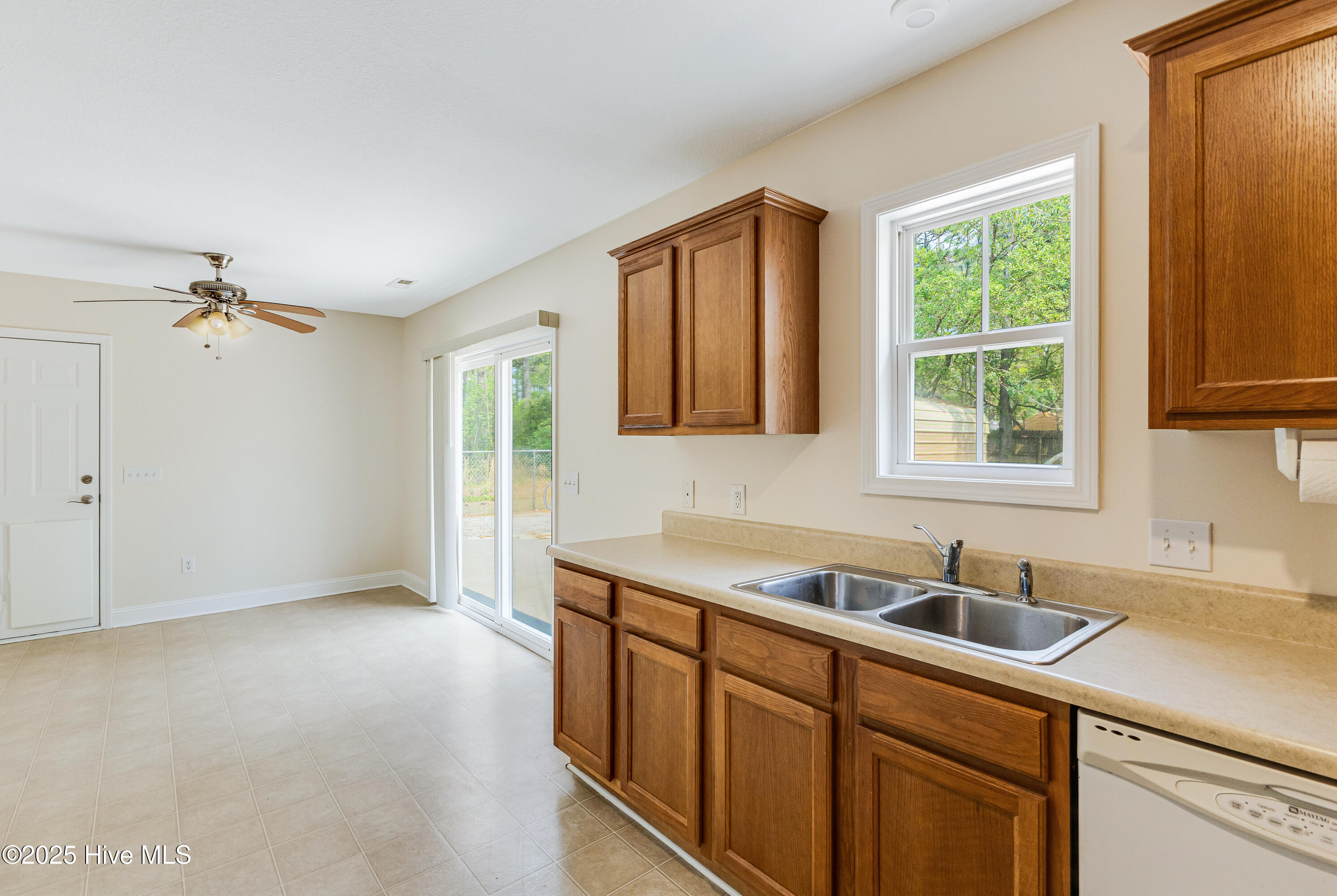 100505553 | Photo 13