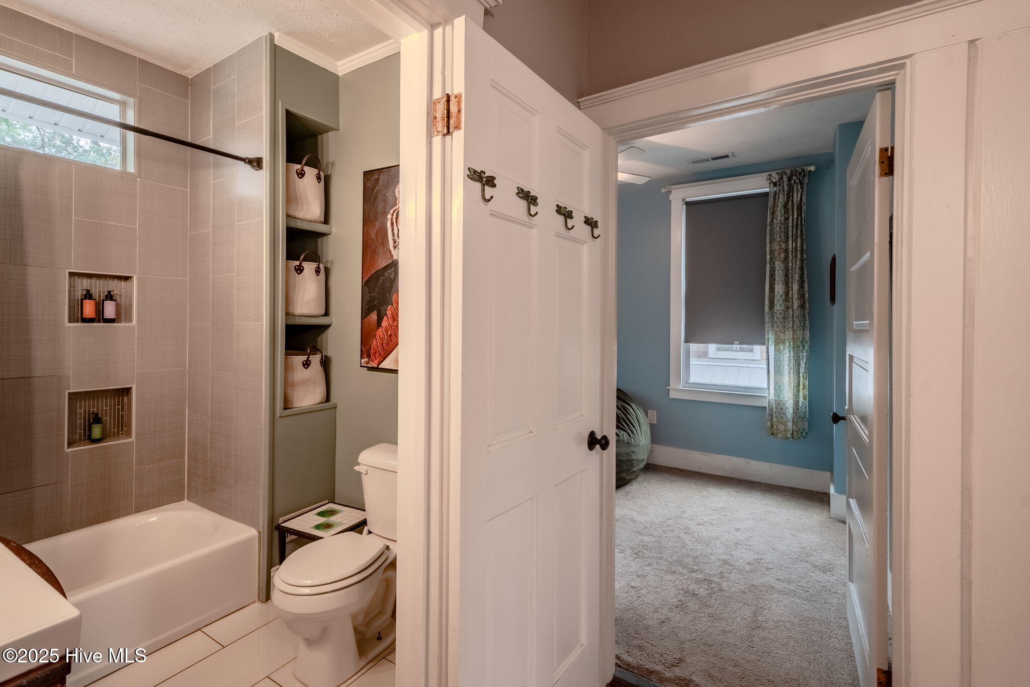 100522019 | Photo 23