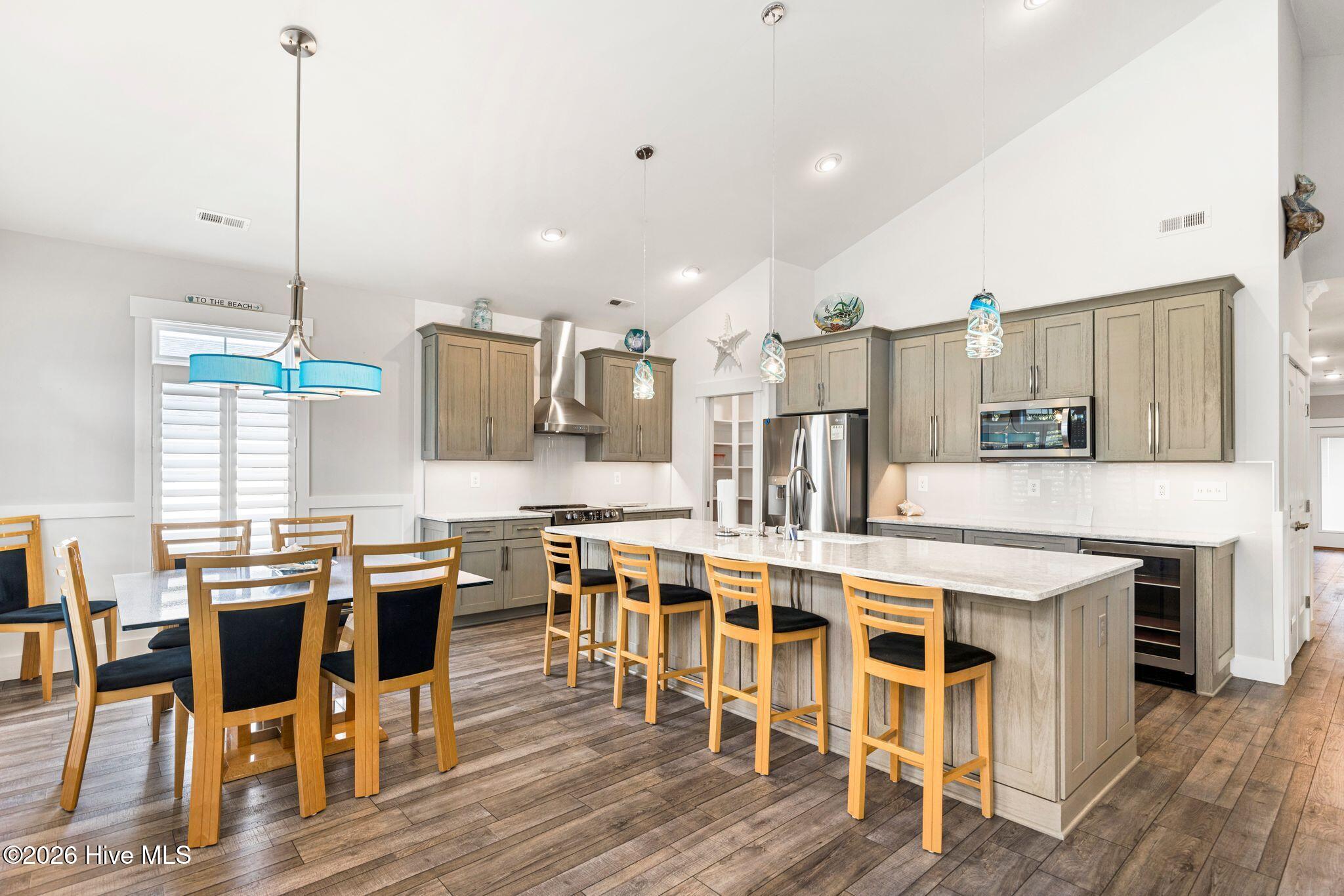 100551574 | Photo 18