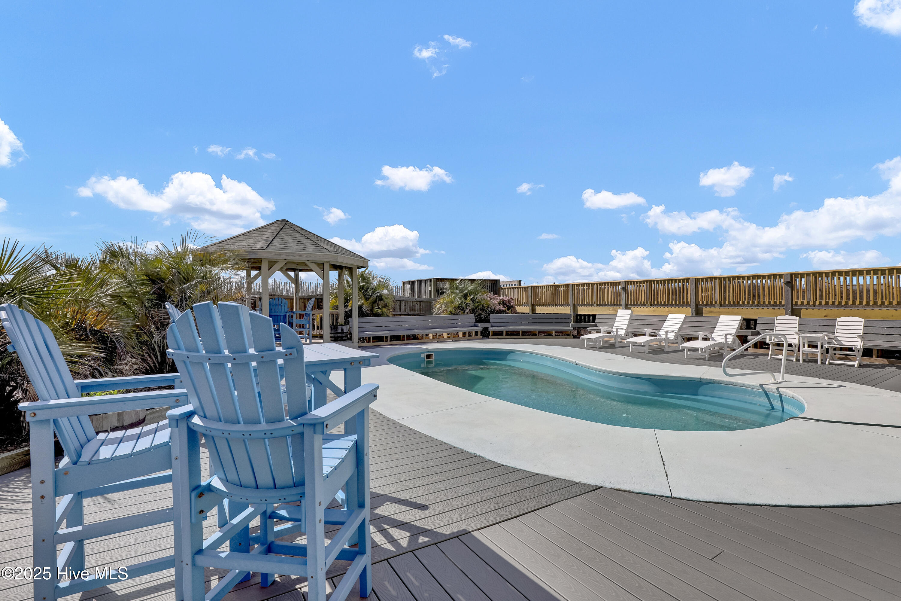 100538324 | Photo 62