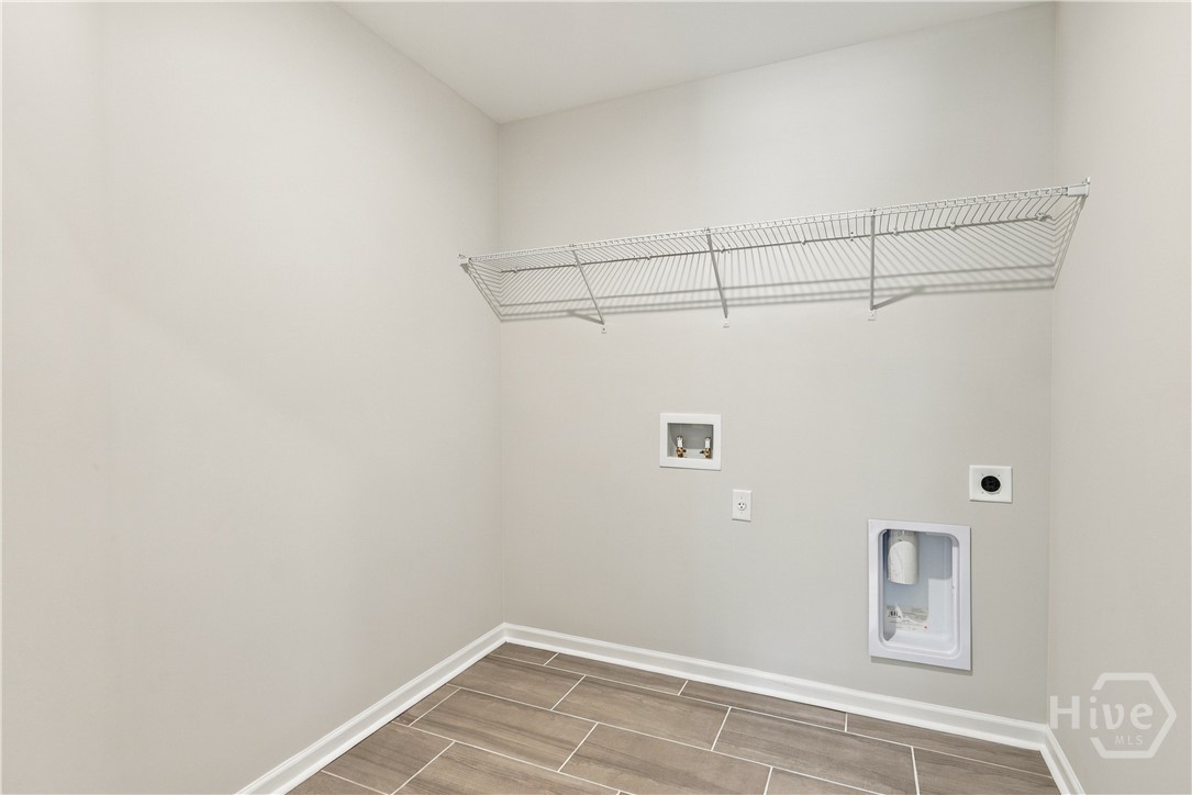 NOT THE ACTUAL HOME. Pictures are of a completed Grayson TR plan and are for REFERENCE ONLY.
