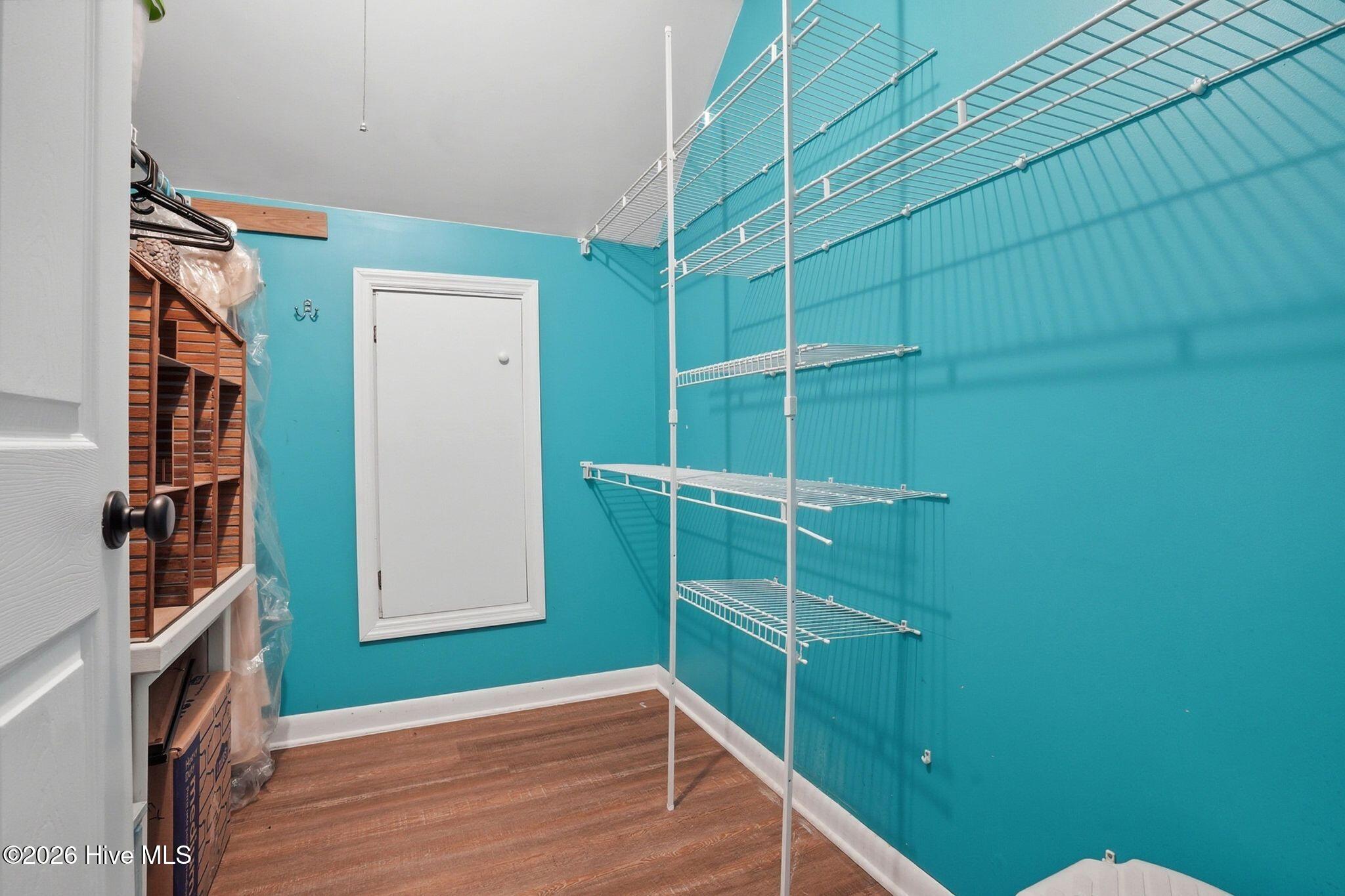 100557423 | Photo 38