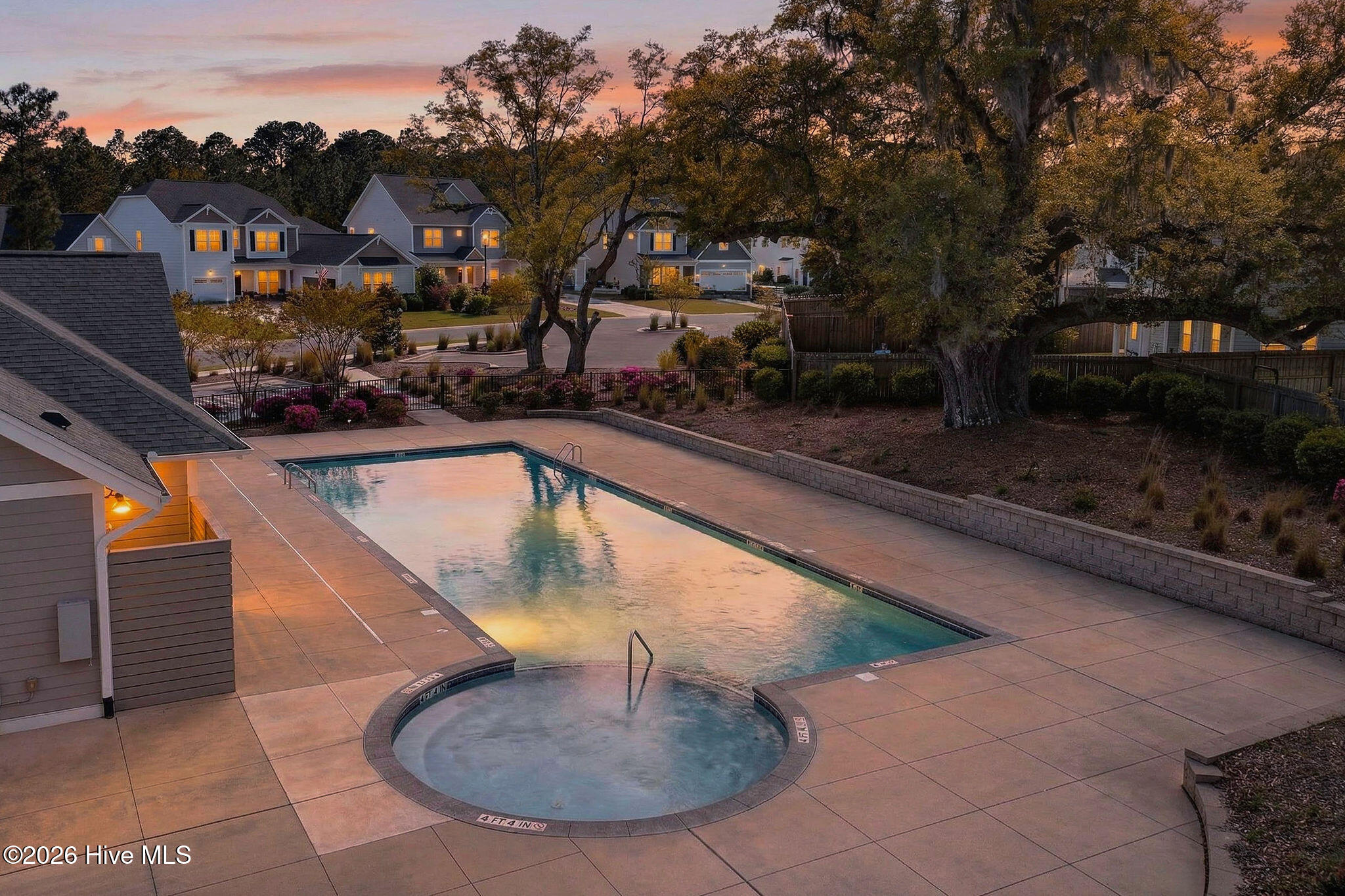 100564802 | Photo 68