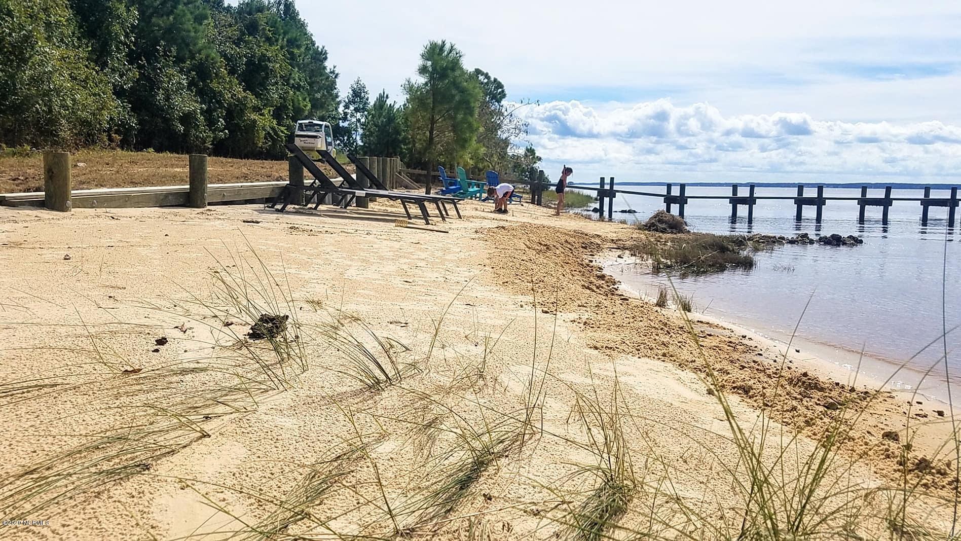 28 Palm Court, Minnesott Beach, NC, 28510