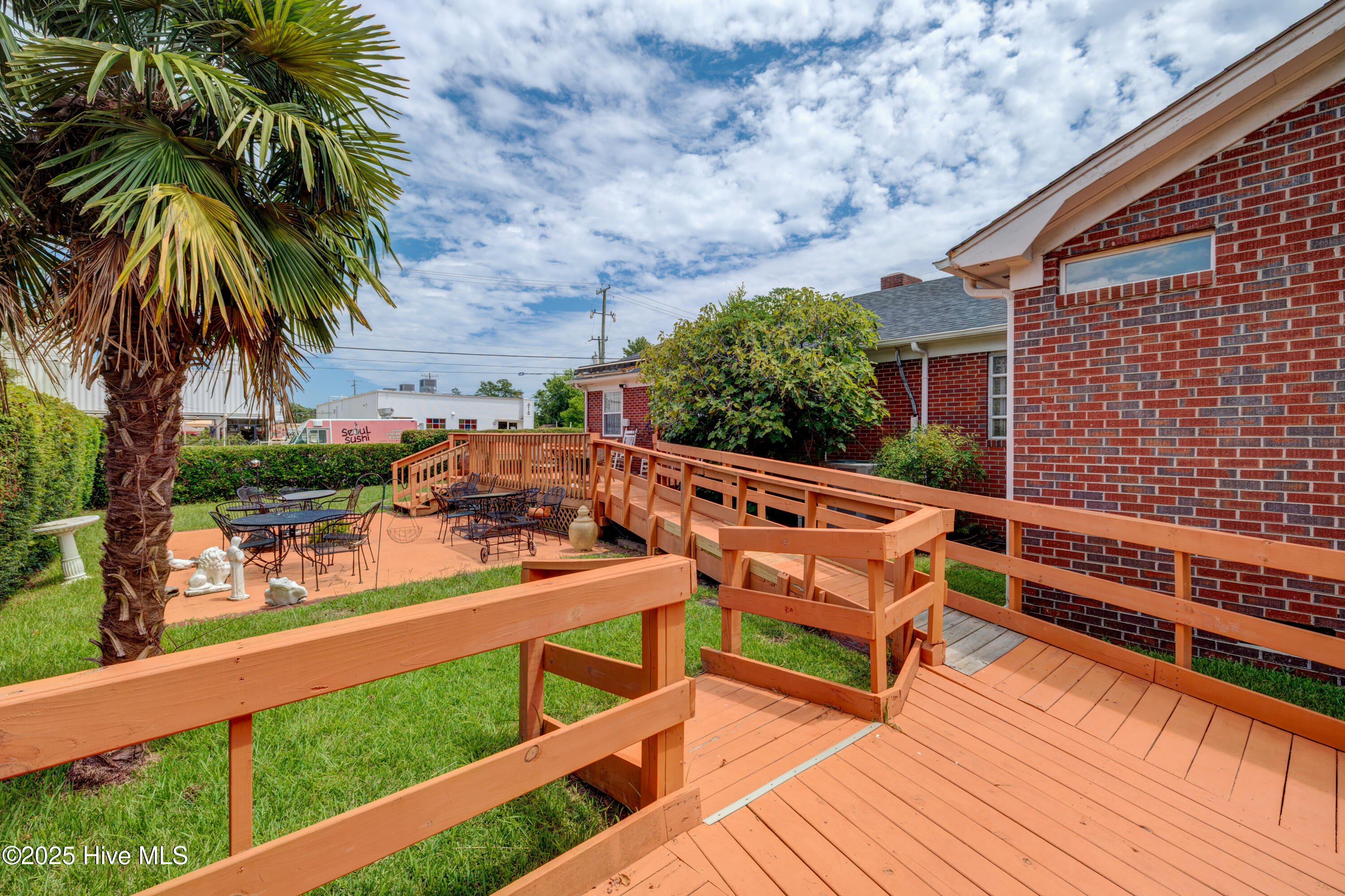 100523931 | Photo 49