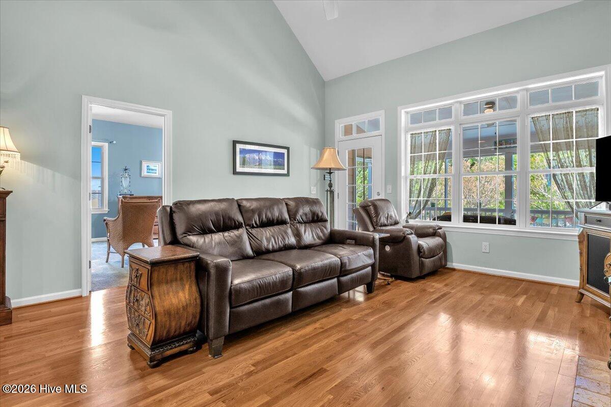 100566534 | Photo 17