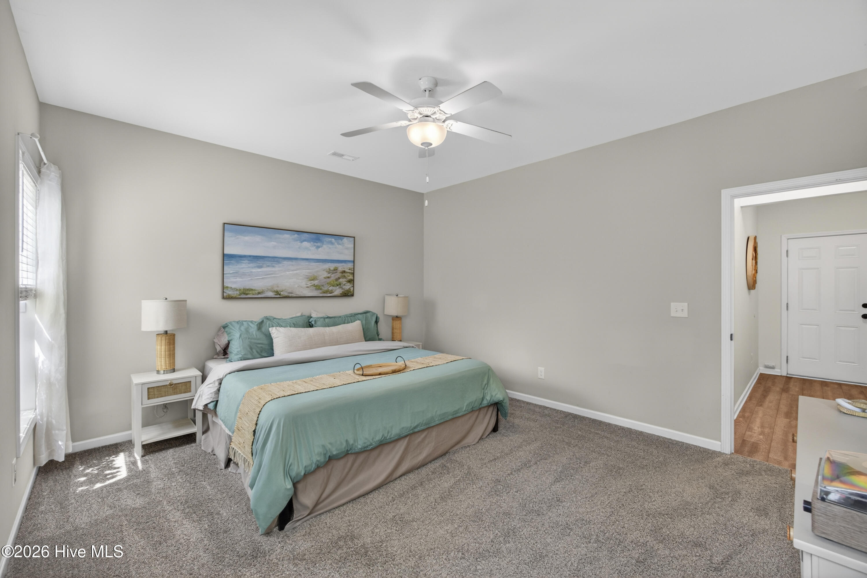 100567368 | Photo 37