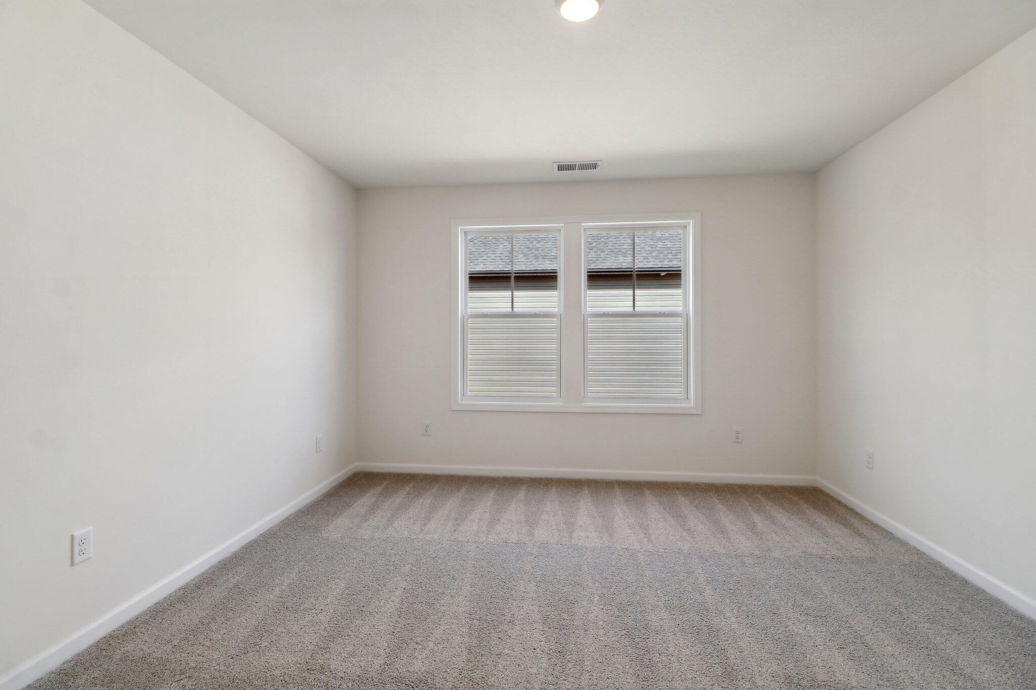 19-web-or-mls-Flat Coat Ln-013