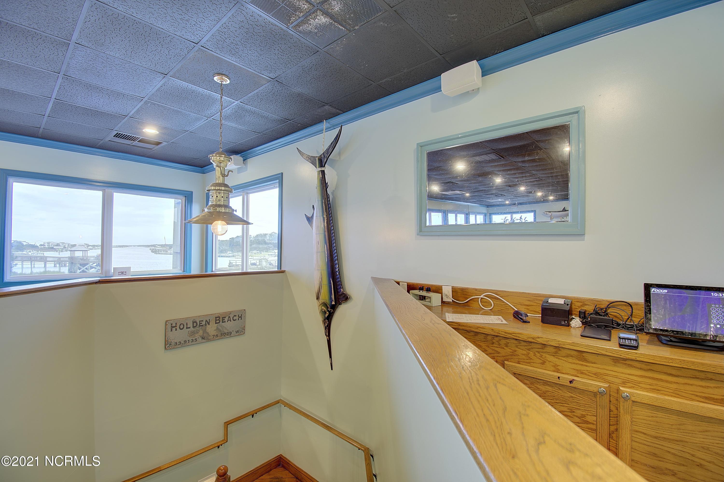 100502162 | Photo 51