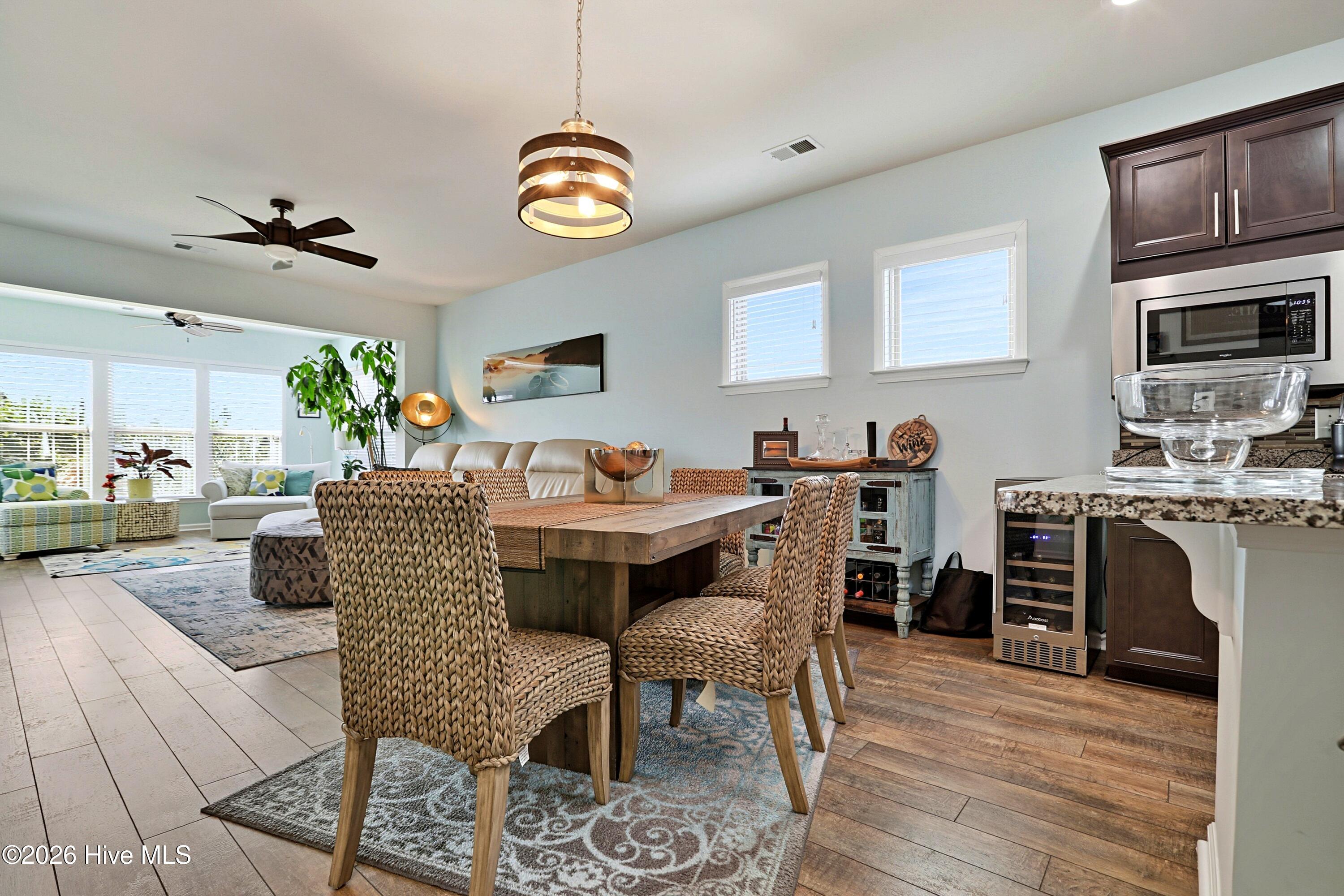 100549696 | Photo 16