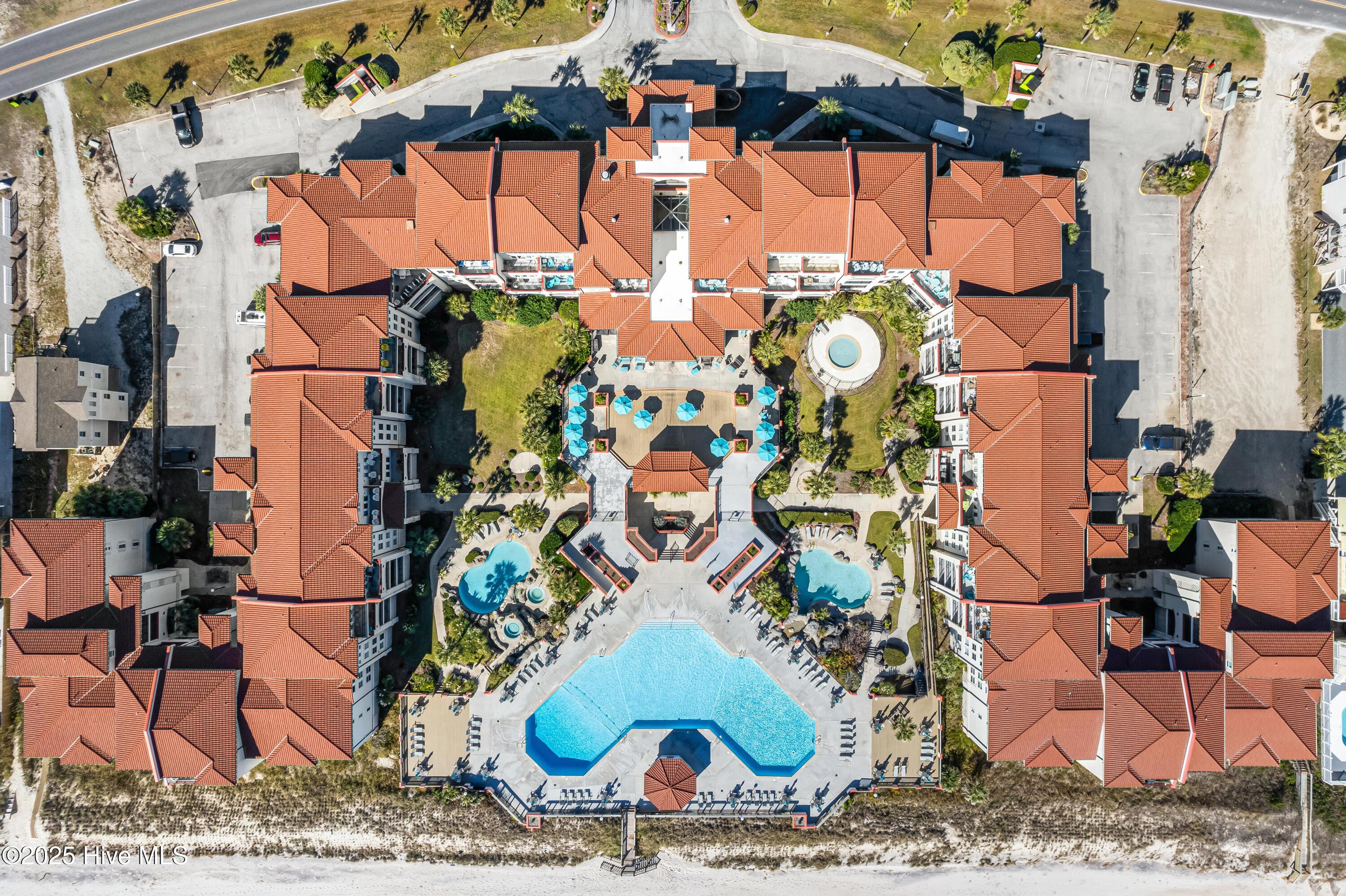 100543136 | Photo 29