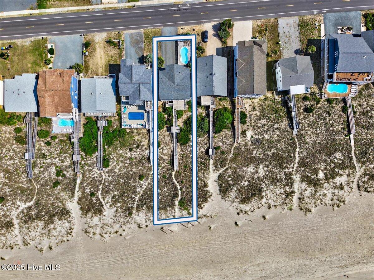 100513648 | Photo 74