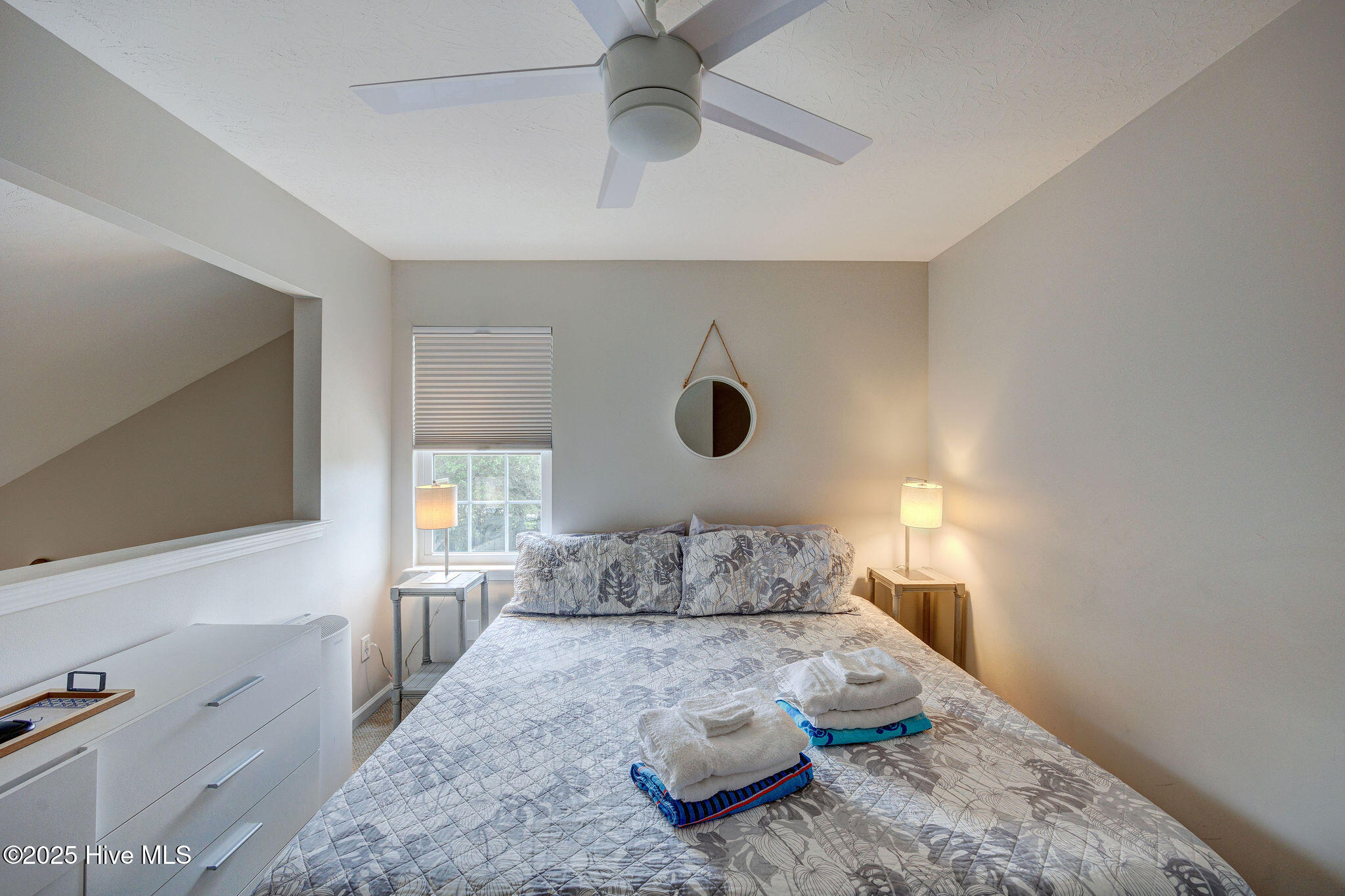 100531587 | Photo 36