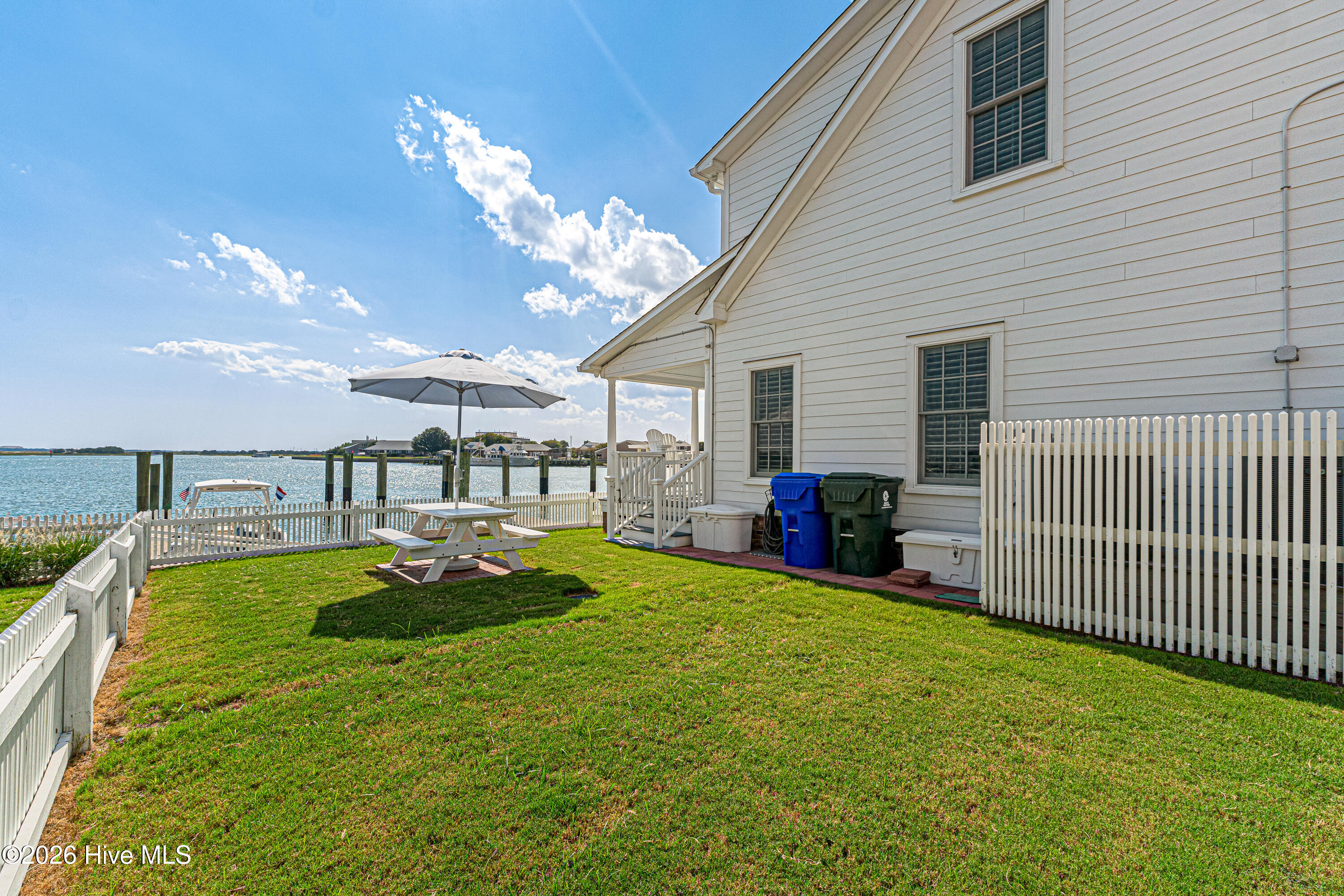 122 Front Street & Slip #5,Beaufort
