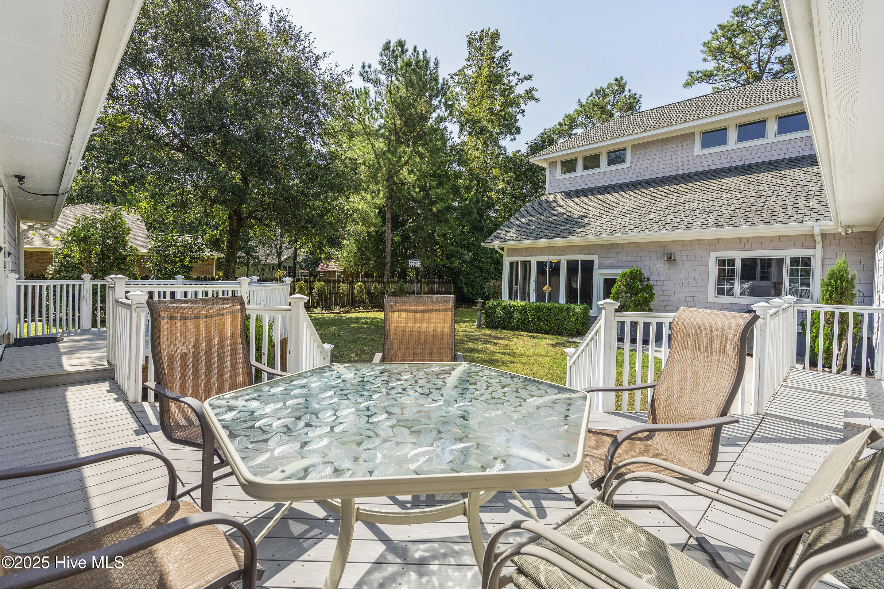 100503346 | Photo 60