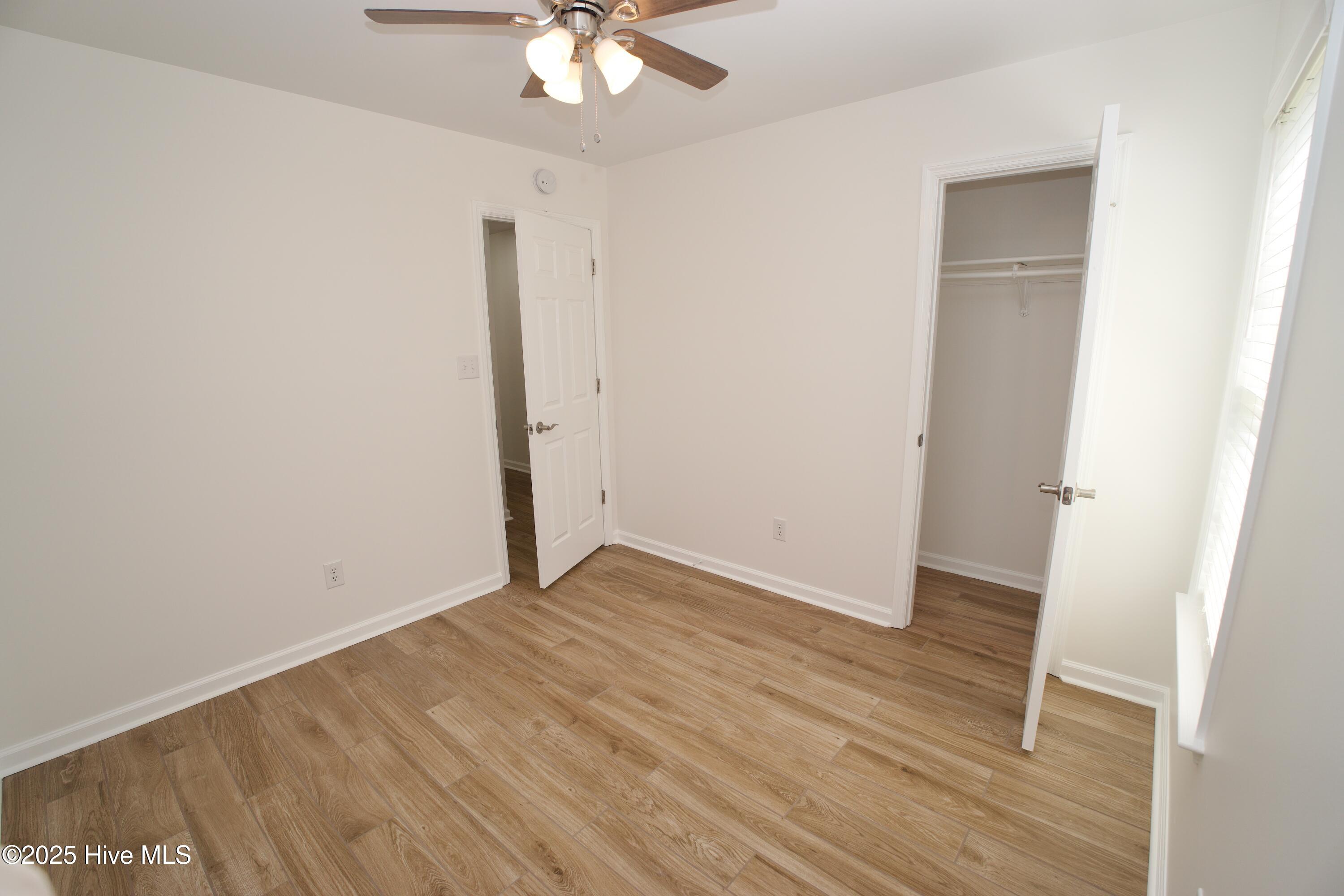 100527332 | Photo 25