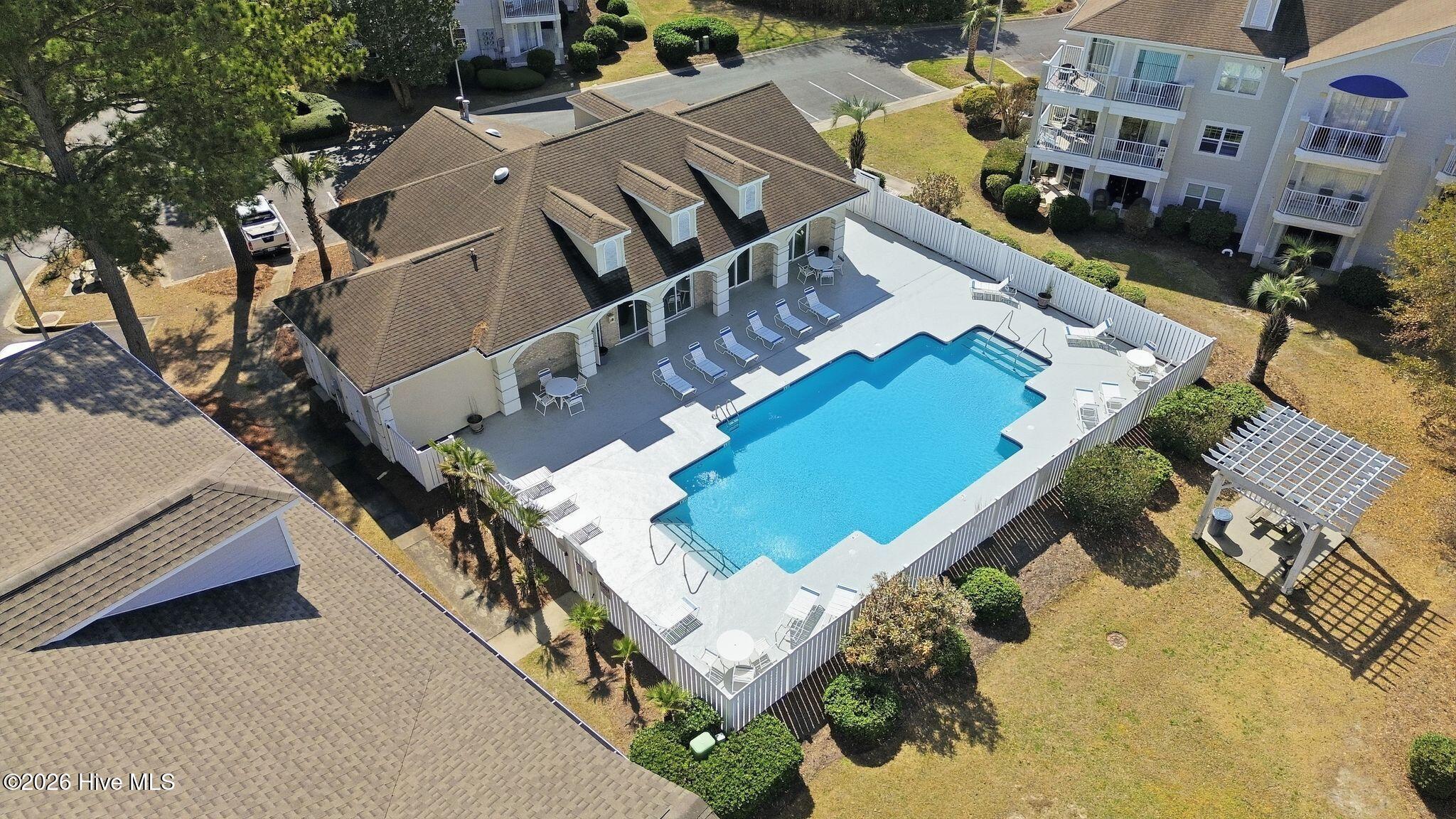 100559289 | Photo 24