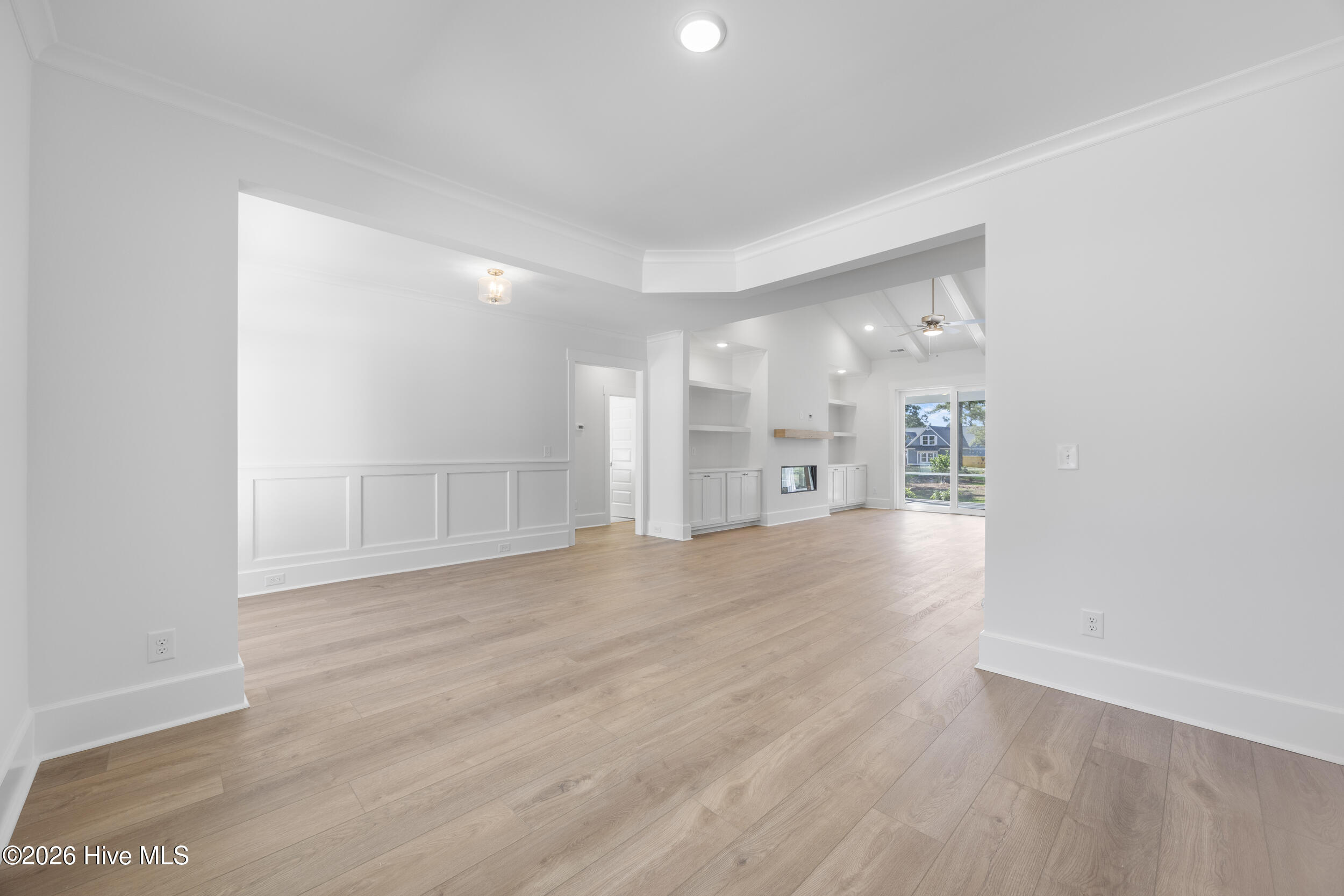 100554696 | Photo 14