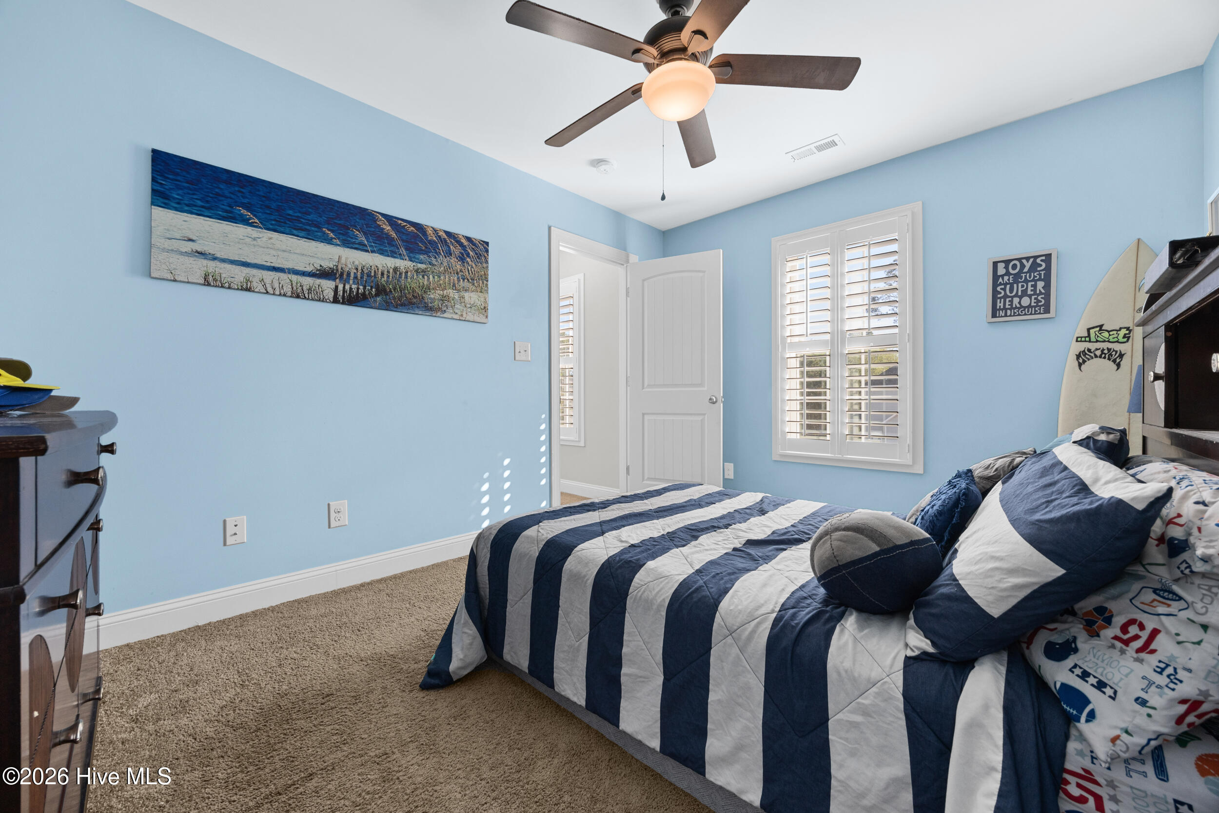 100564853 | Photo 35