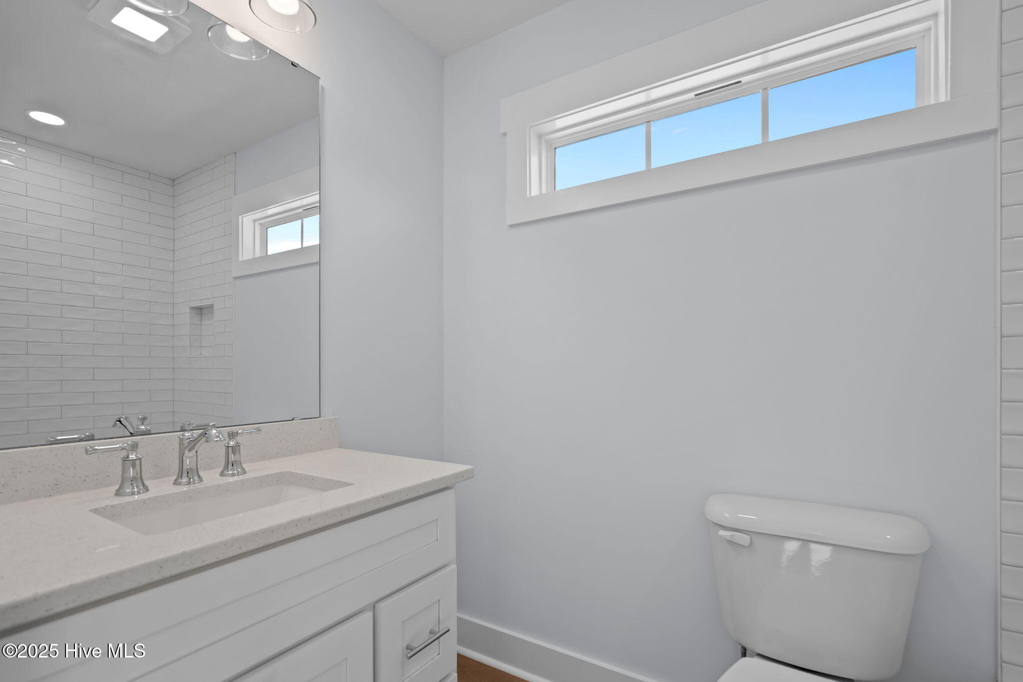 100542016 | Photo 39