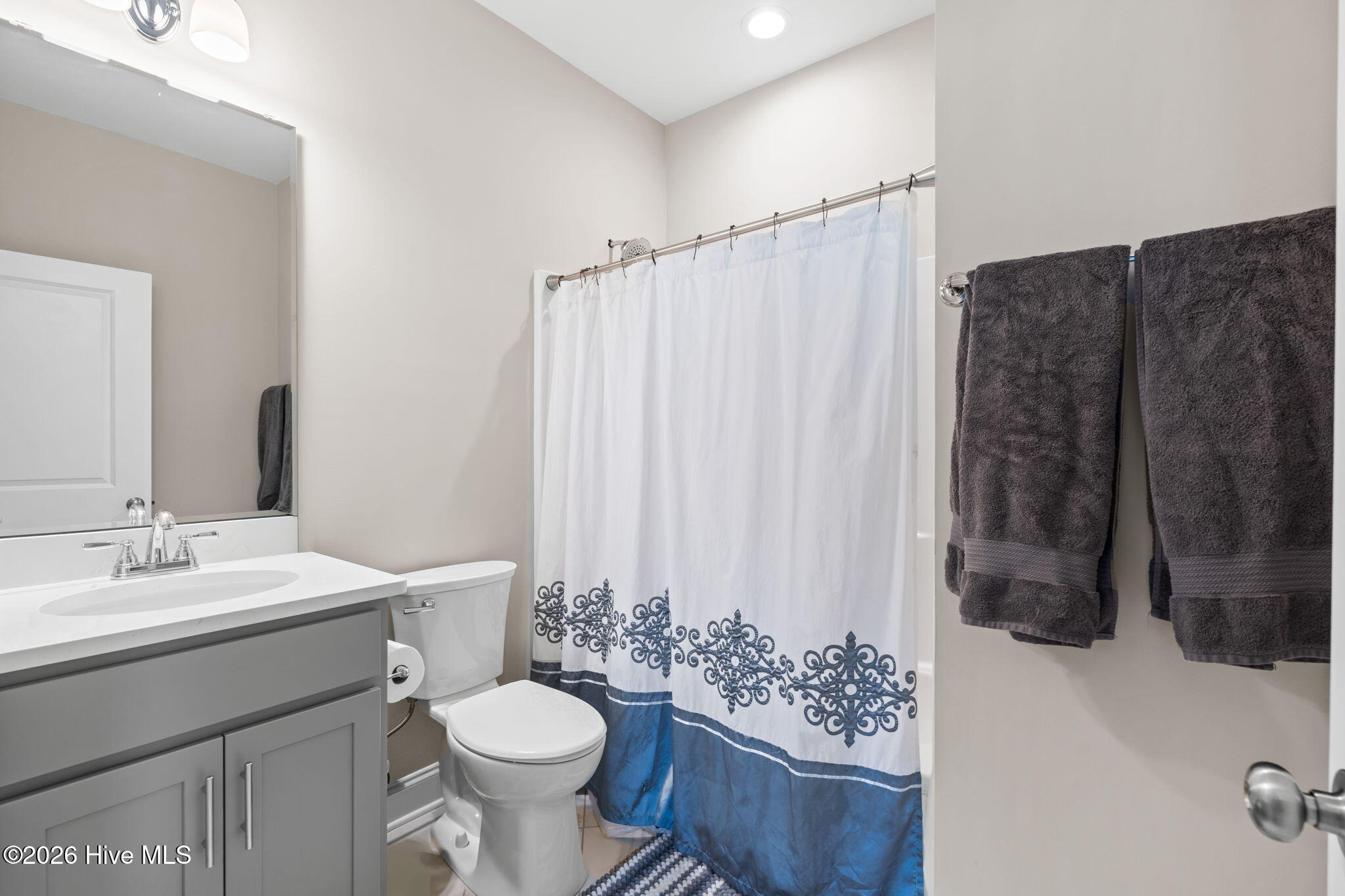 100564109 | Photo 25