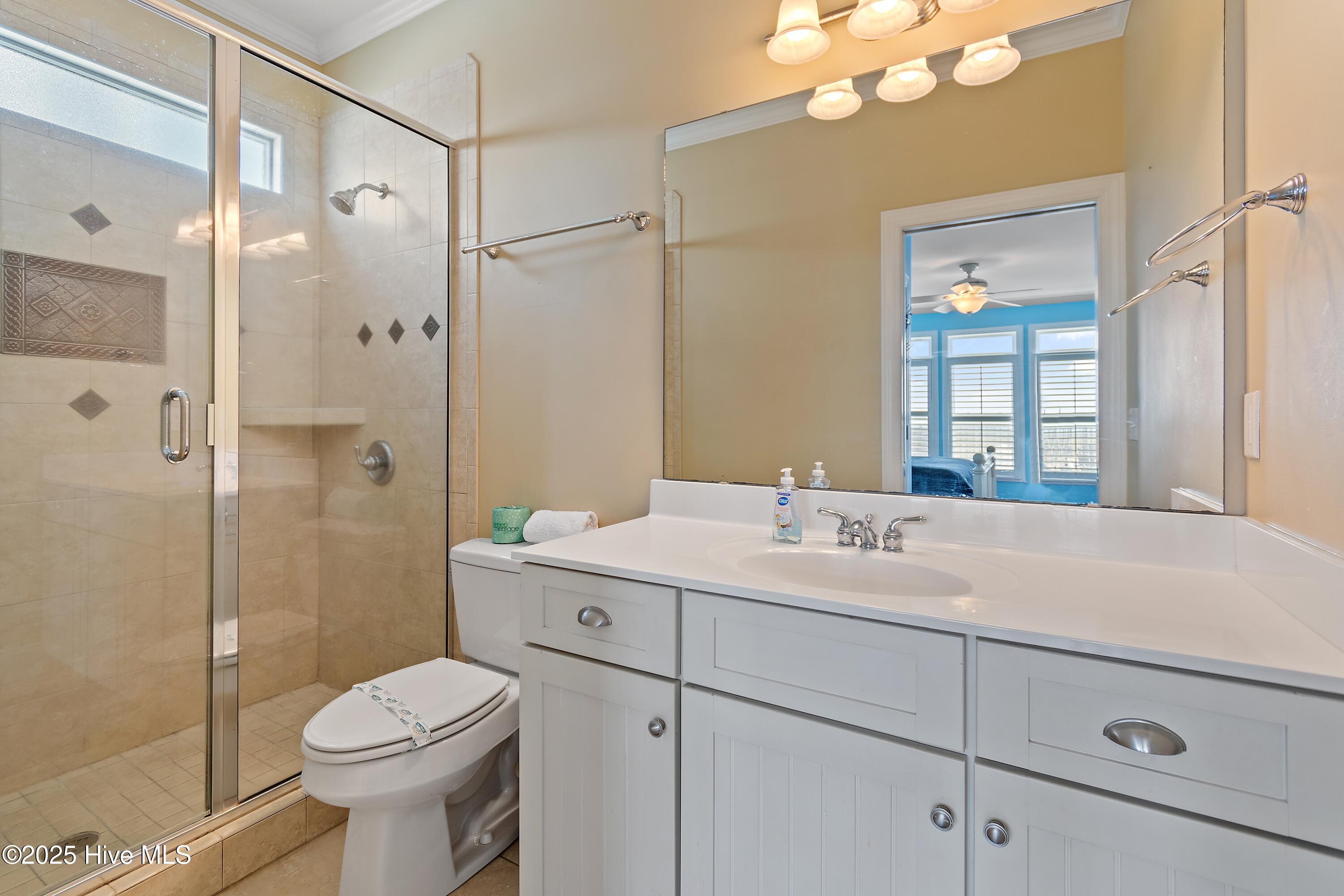 100504065 | Photo 49