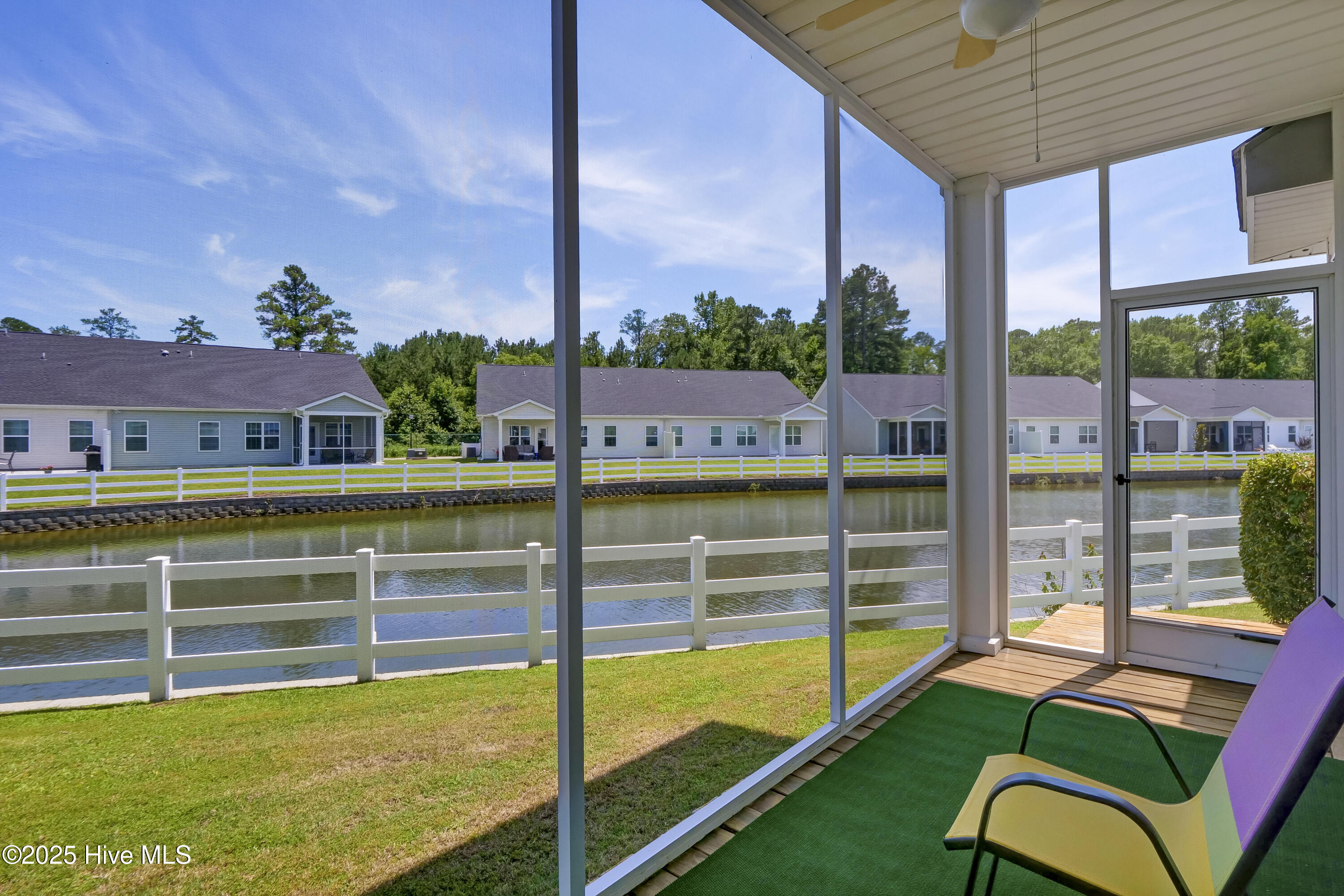 100515209 | Photo 25