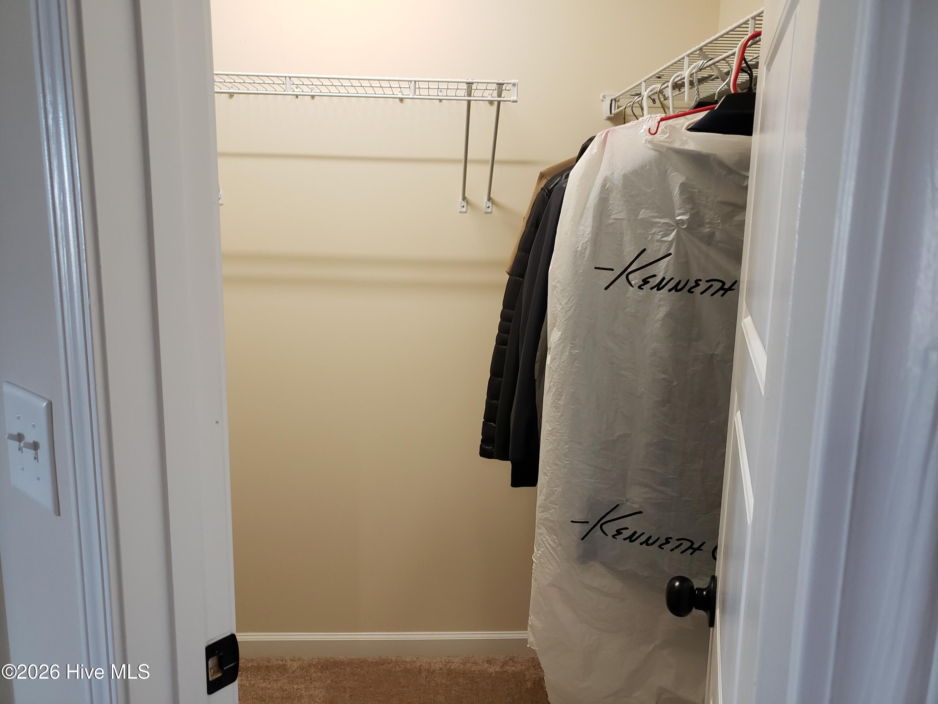 100569044 | Photo 20