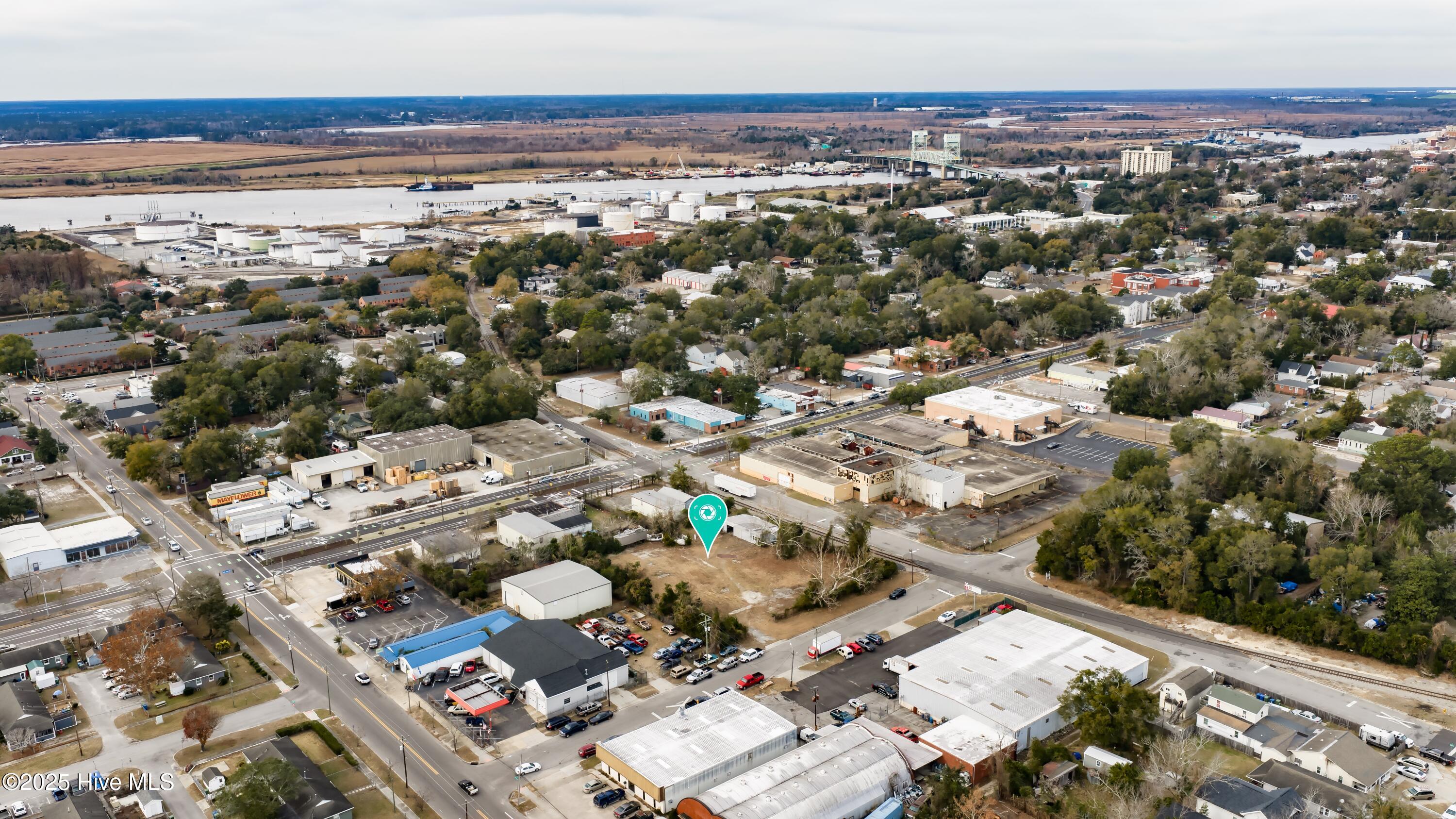 100546015 | Photo 16