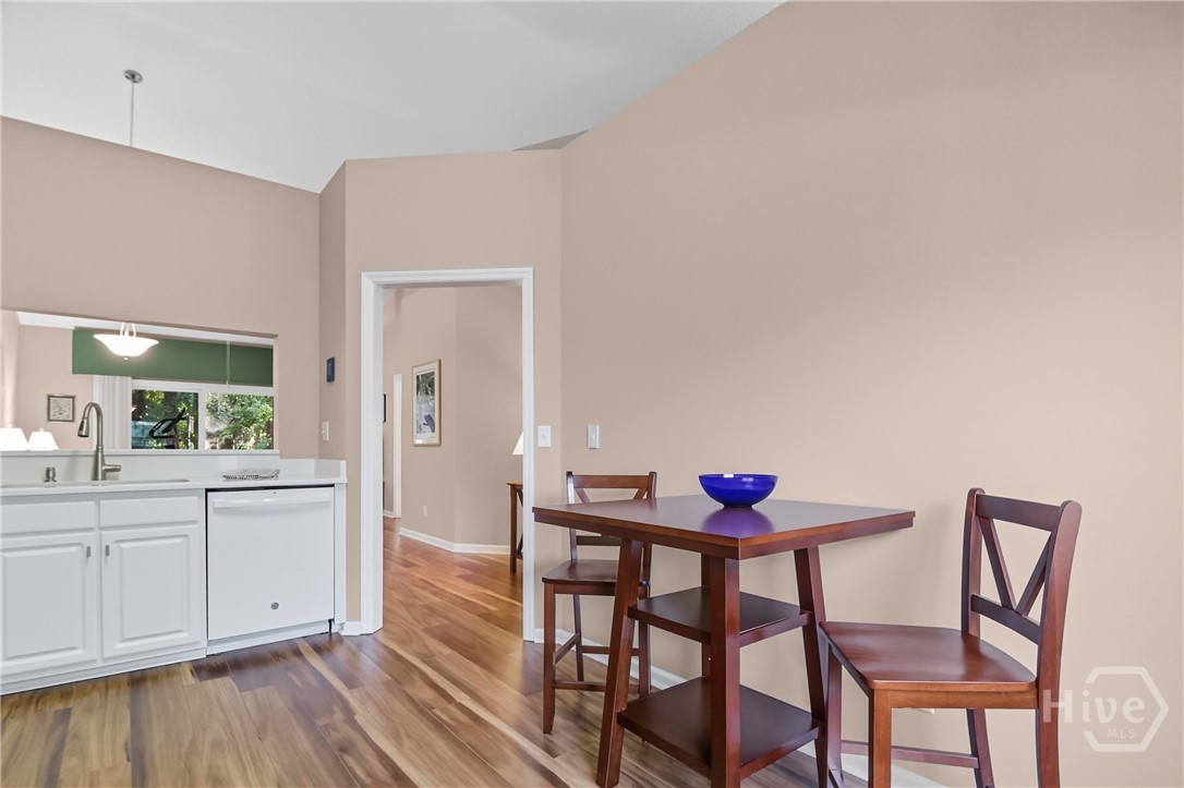 11 River Trace Court