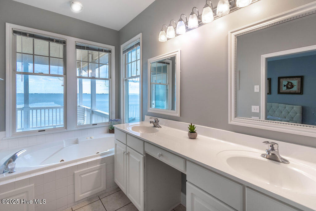 73 Ballast Point Drive, Manteo, NC, 27954