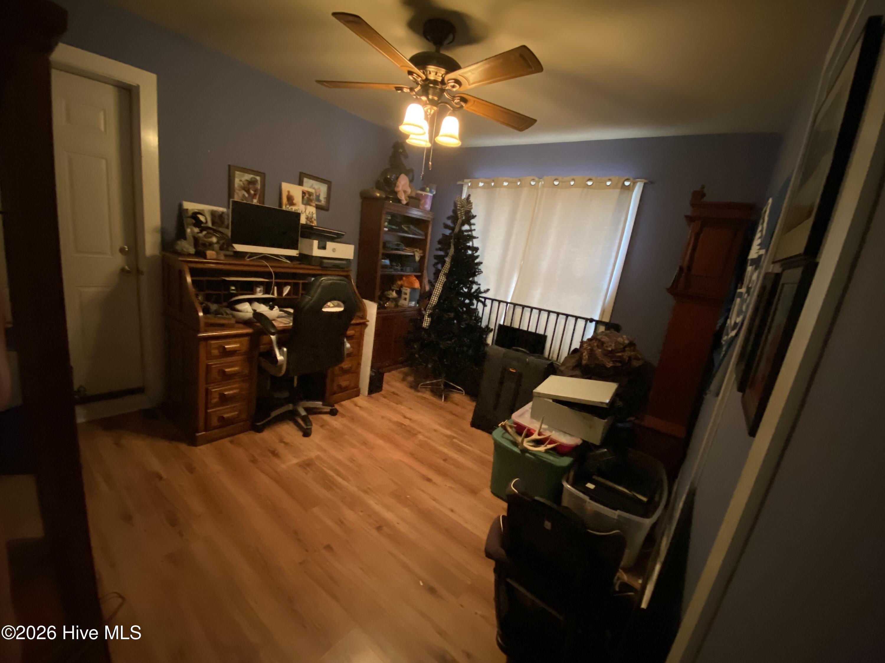 100555629 | Photo 34