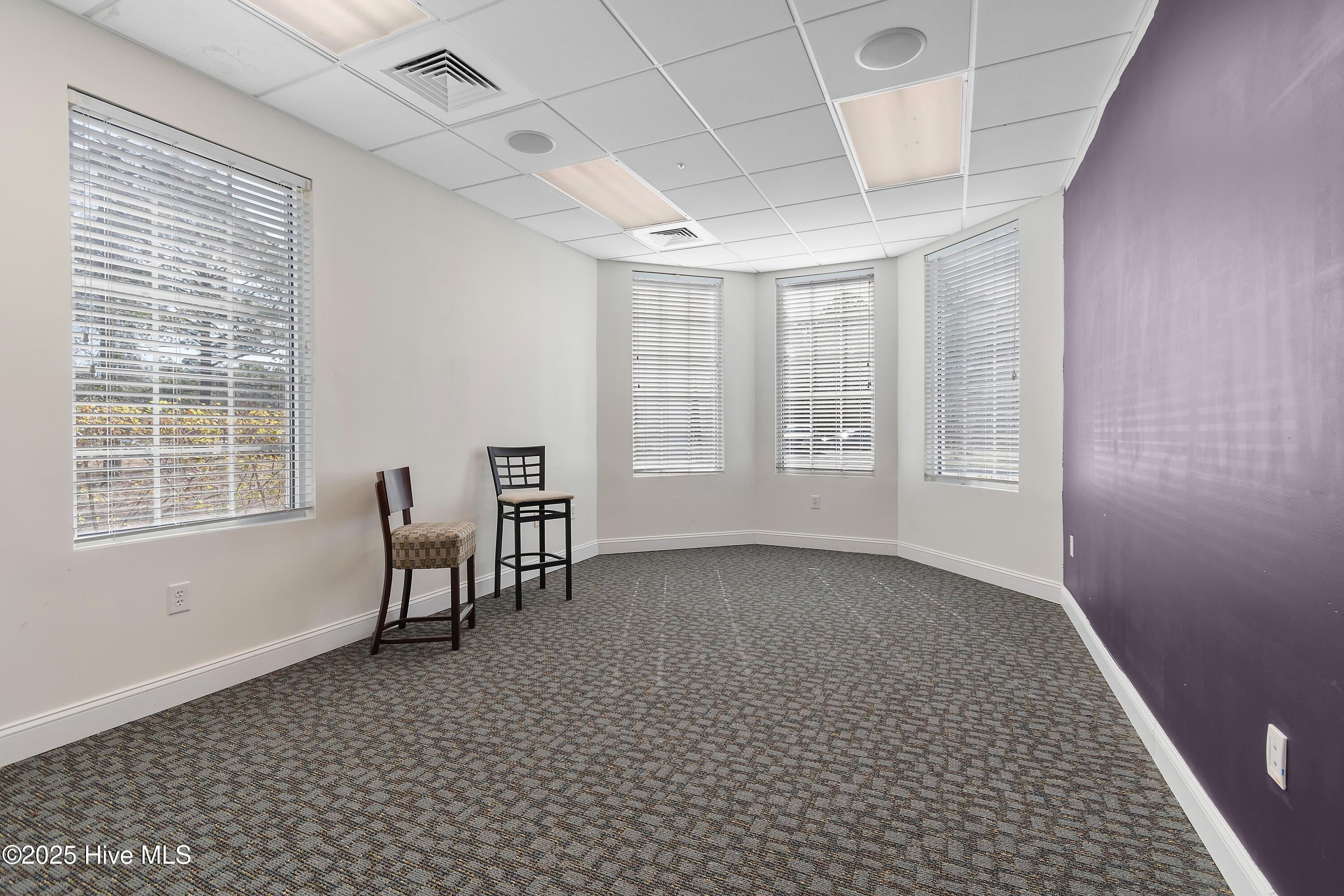 100491717 | Photo 24