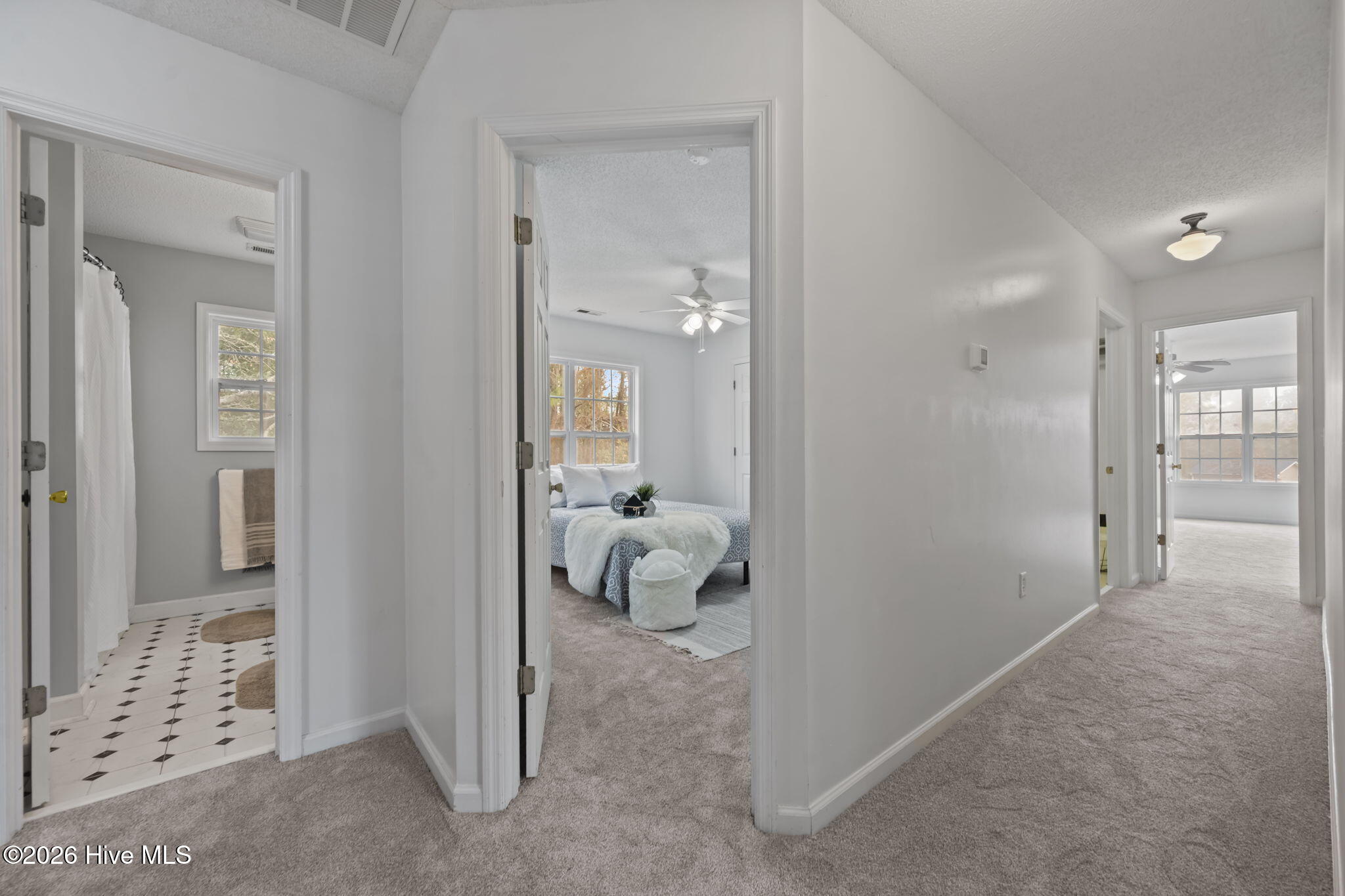 100547961 | Photo 27